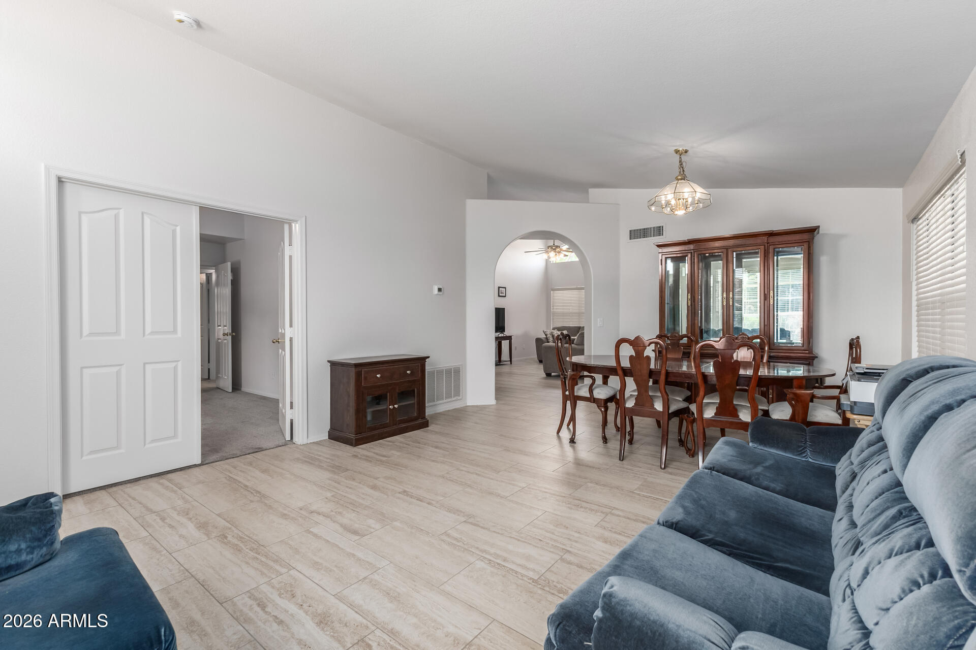 446 W MENDOZA Circle