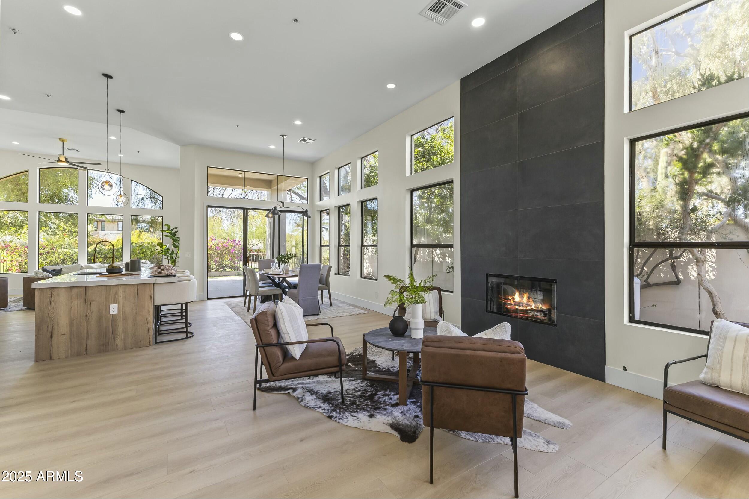 7705 E DOUBLETREE RANCH Road 21