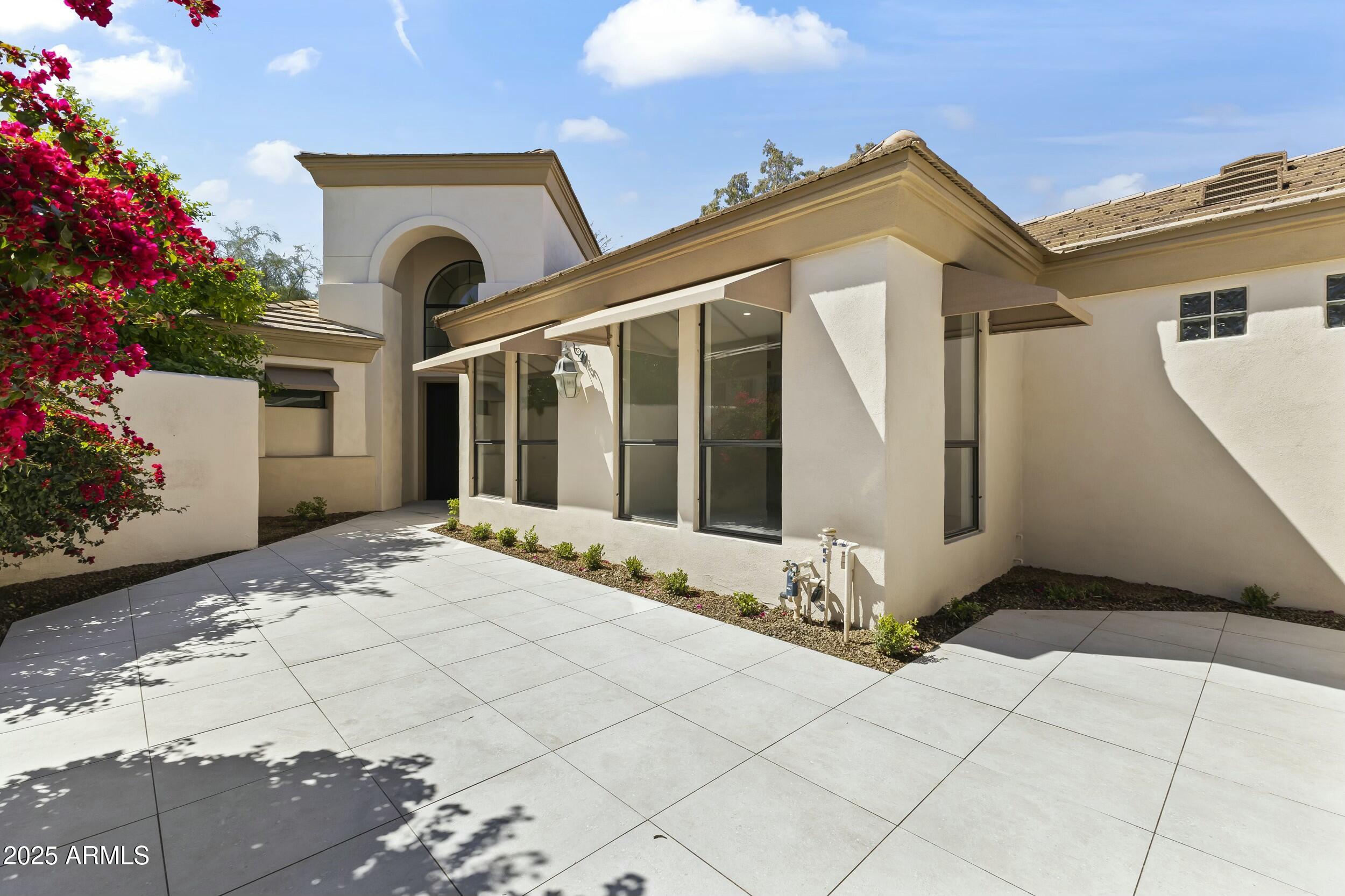 7705 E DOUBLETREE RANCH Road 21