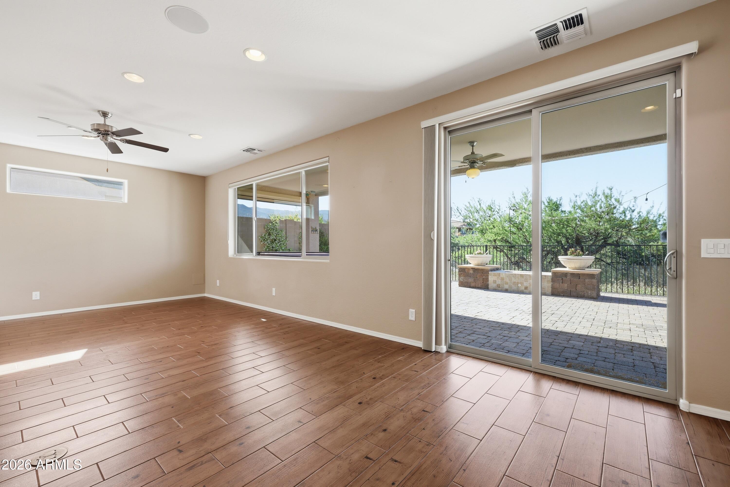 MESQUITE HILLS PHASE 1 LOT 97 CONT .15AC SEC 4&5-15-3E M&P 62/31-37 - Residential