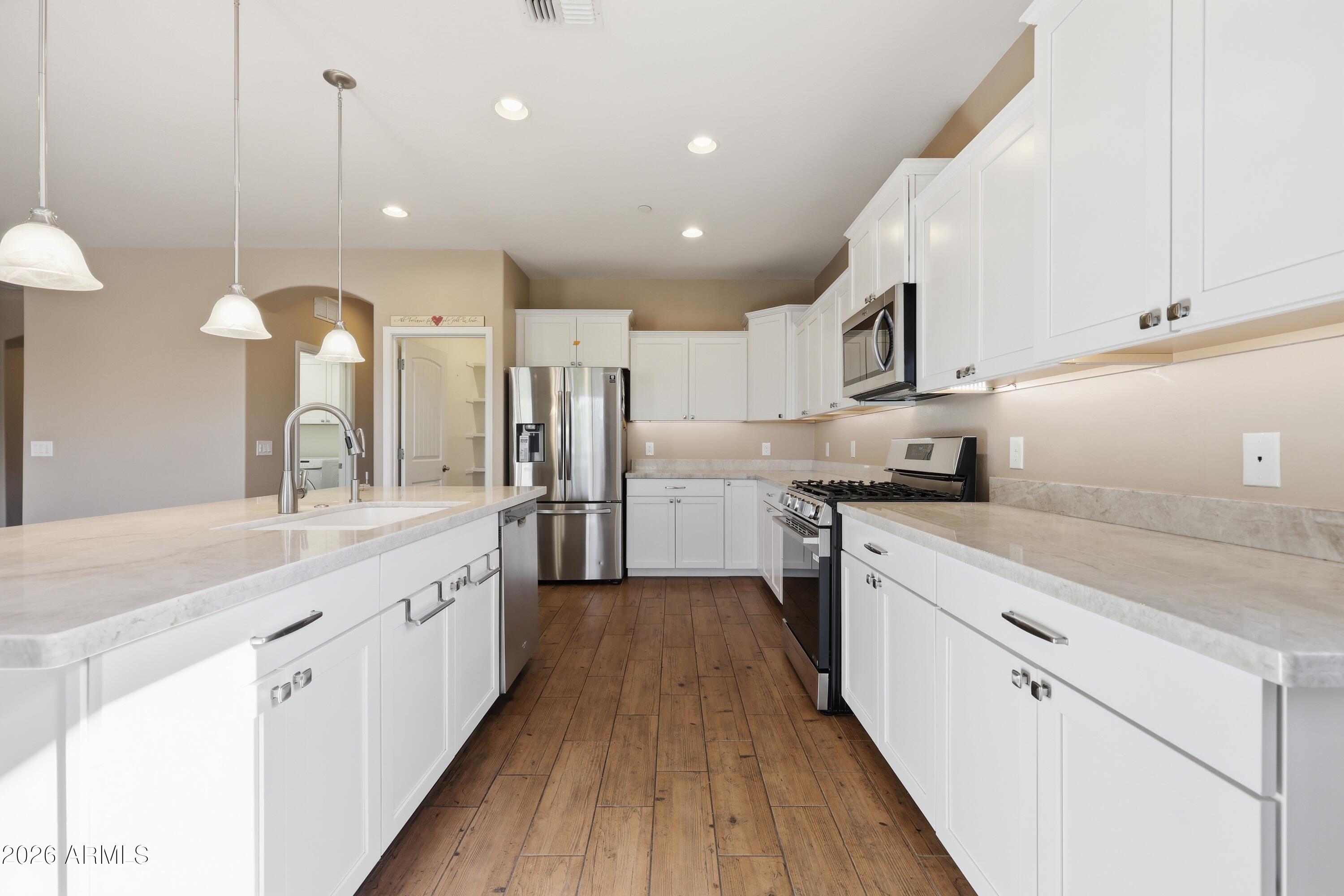 MESQUITE HILLS PHASE 1 LOT 97 CONT .15AC SEC 4&5-15-3E M&P 62/31-37 - Residential