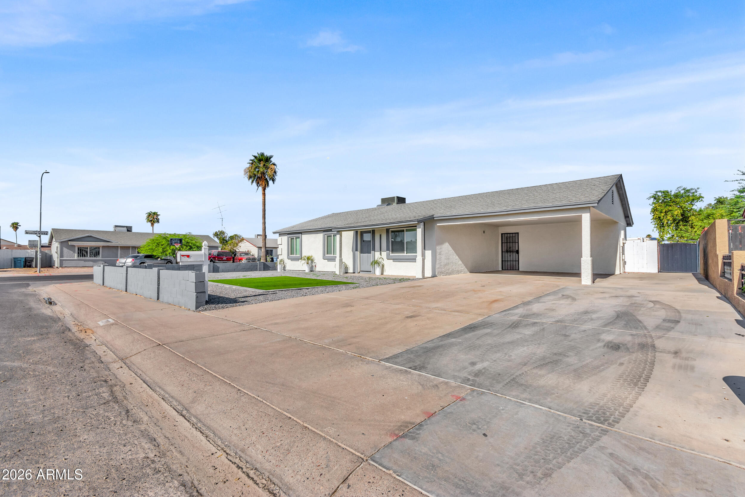 2216 N 68TH Drive