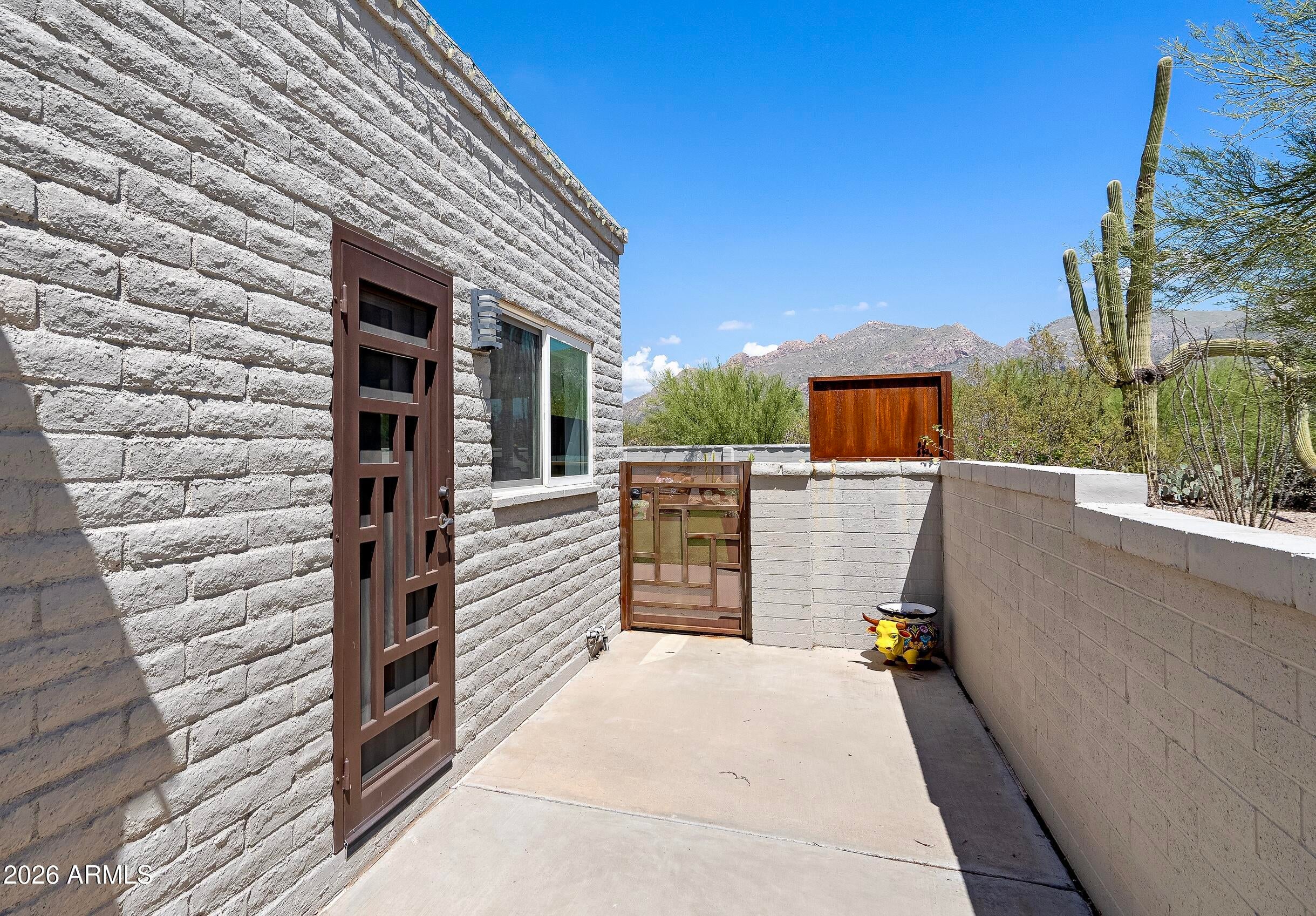 6415 N CAMINO PADRE ISIDORO --