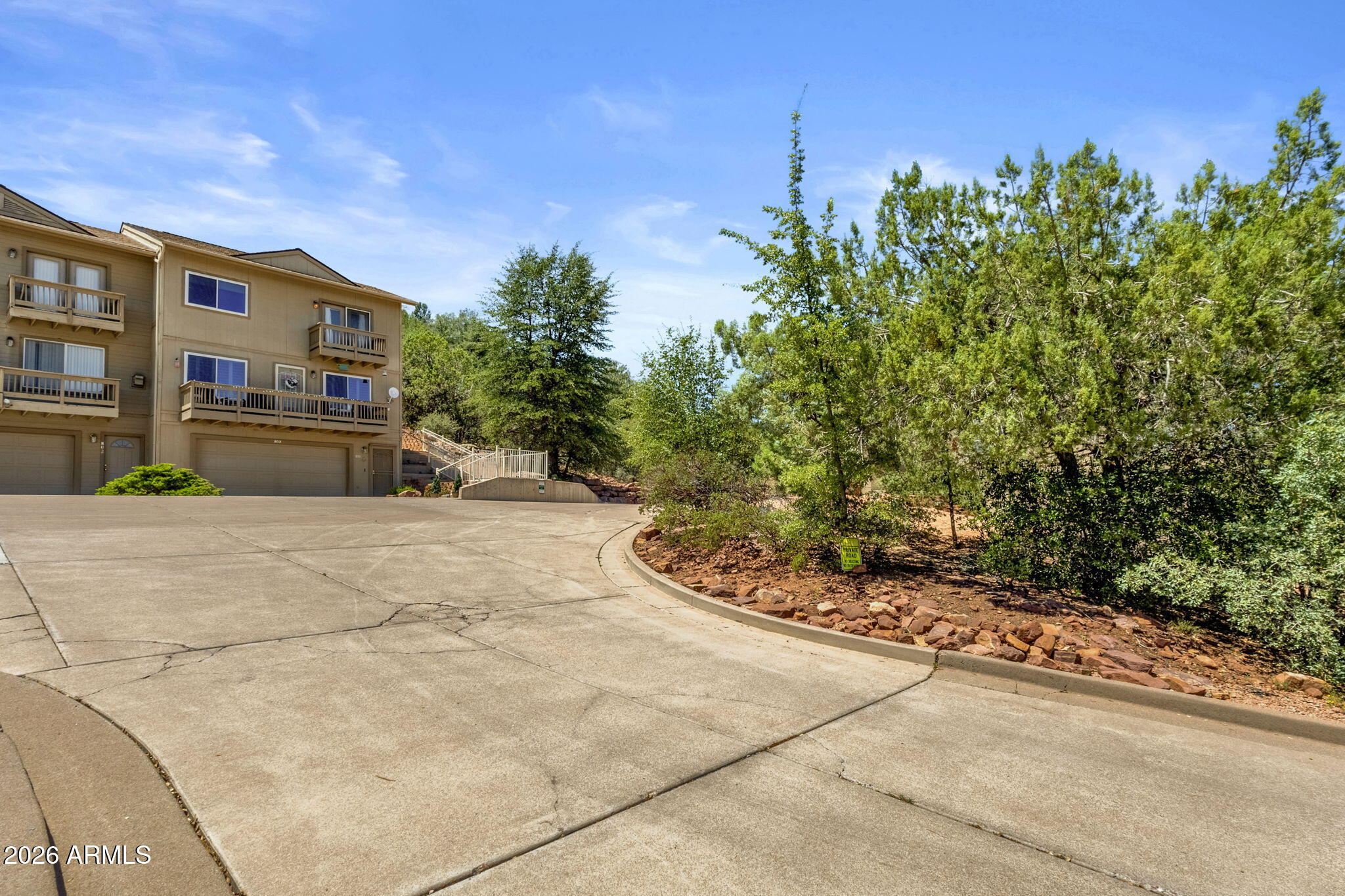 800 S MONTANA Drive