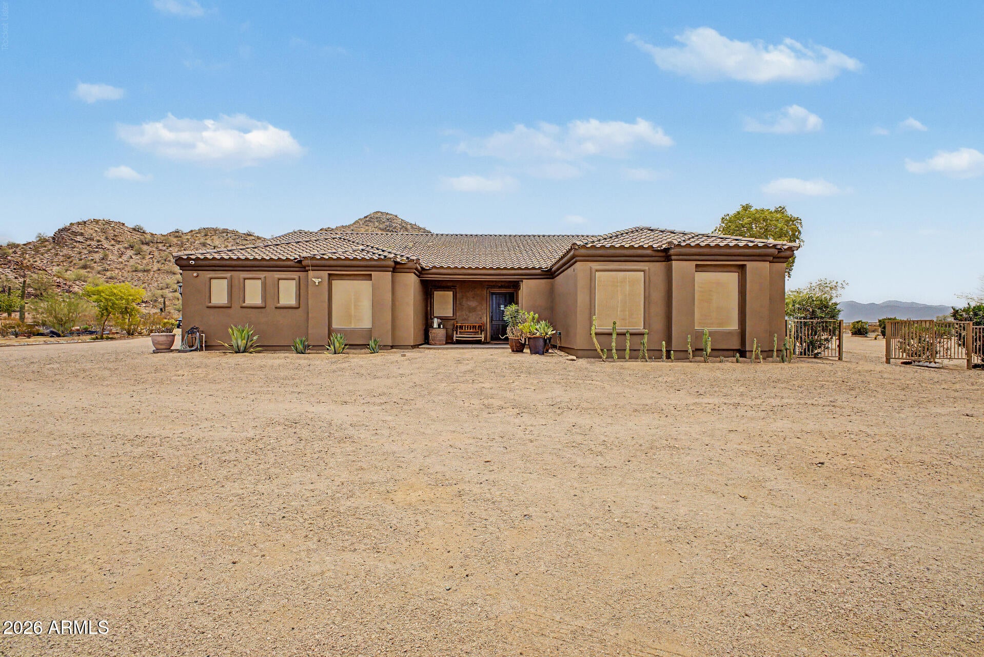 47028 W BUTTE Road