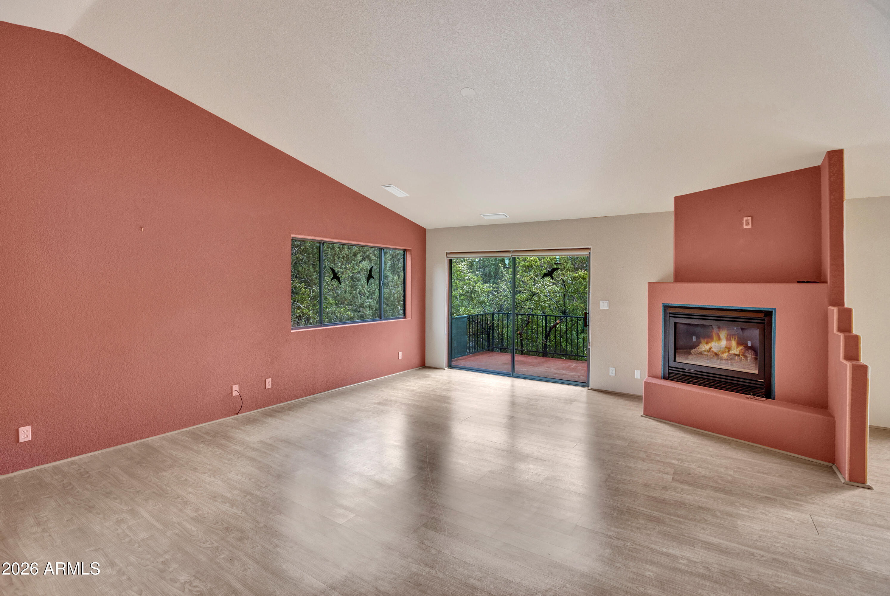 2256 ROADRUNNER Road