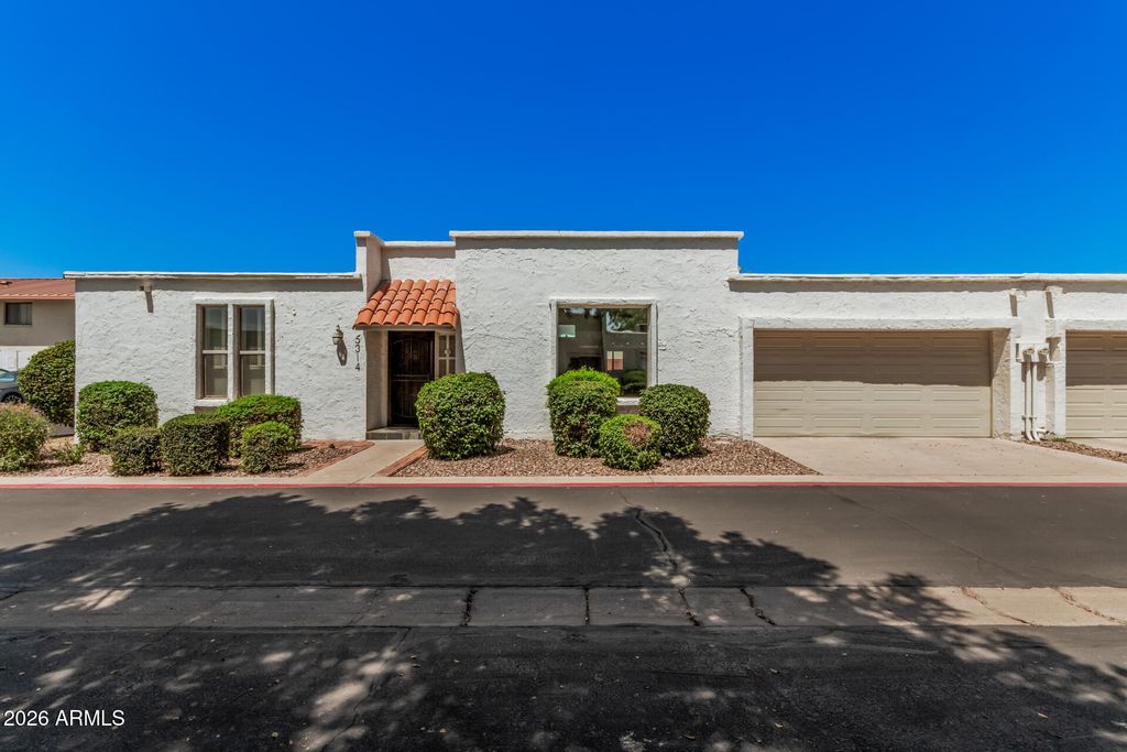 Photo of 5314 N Las Casitas Place, Phoenix, AZ 85016 (MLS # 6977490)