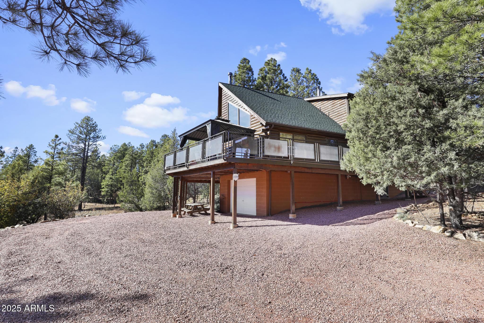 900 EAGLE VIEW Drive