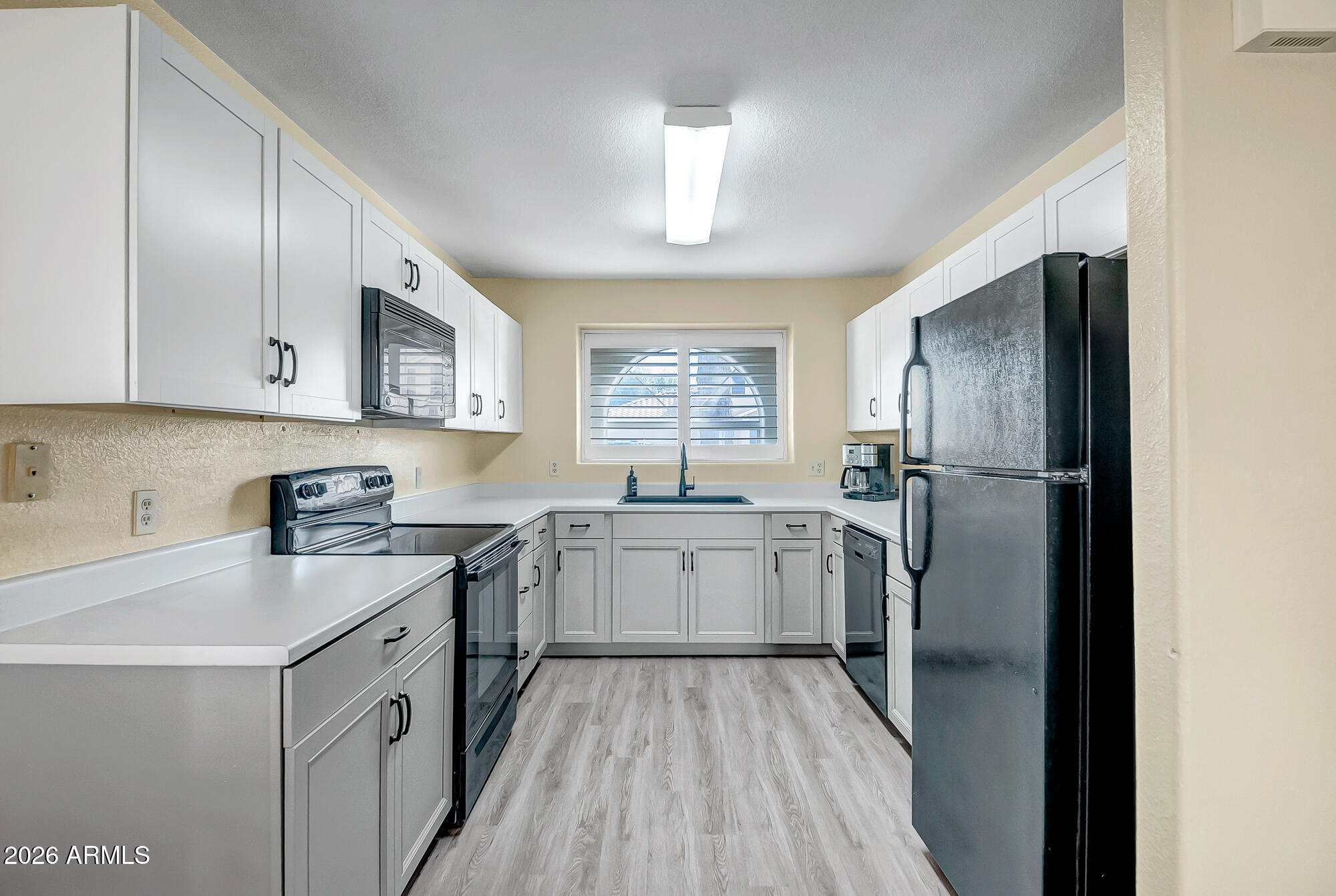 7950 W PARADISE Drive