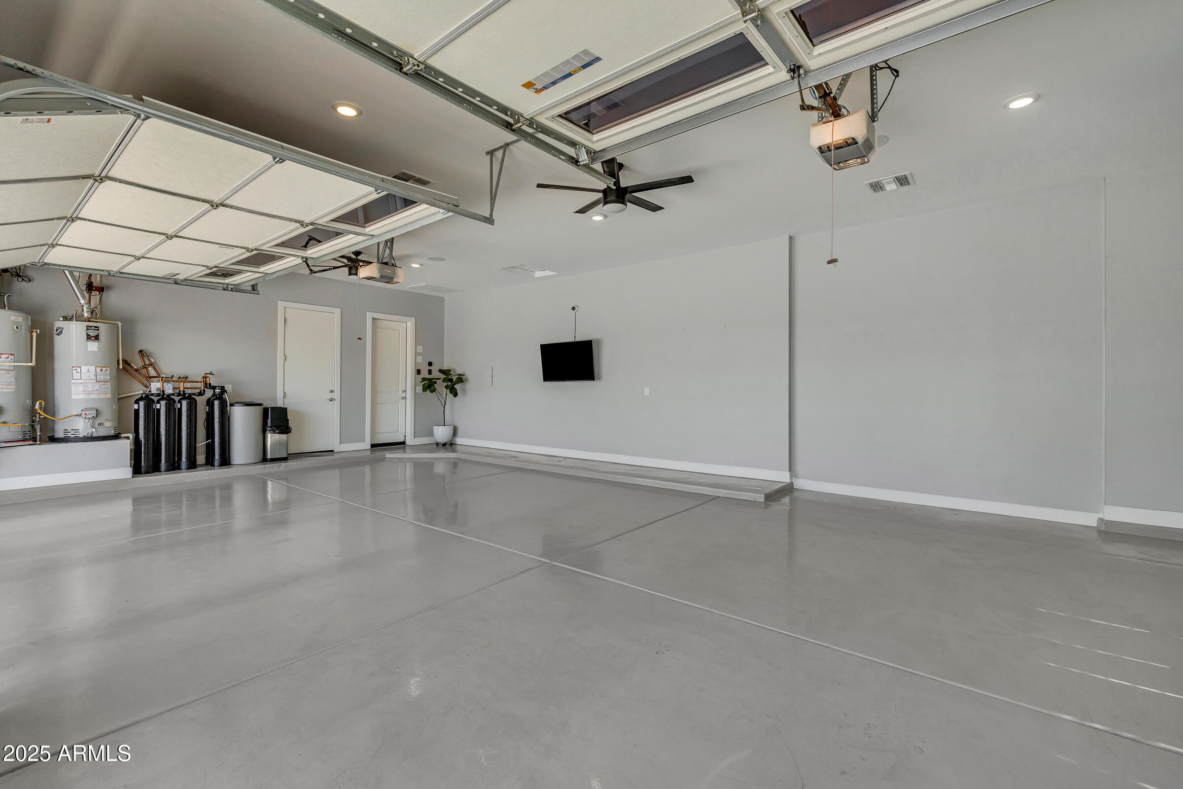 WHITEWING AT GERMANN ESTATES - Residential