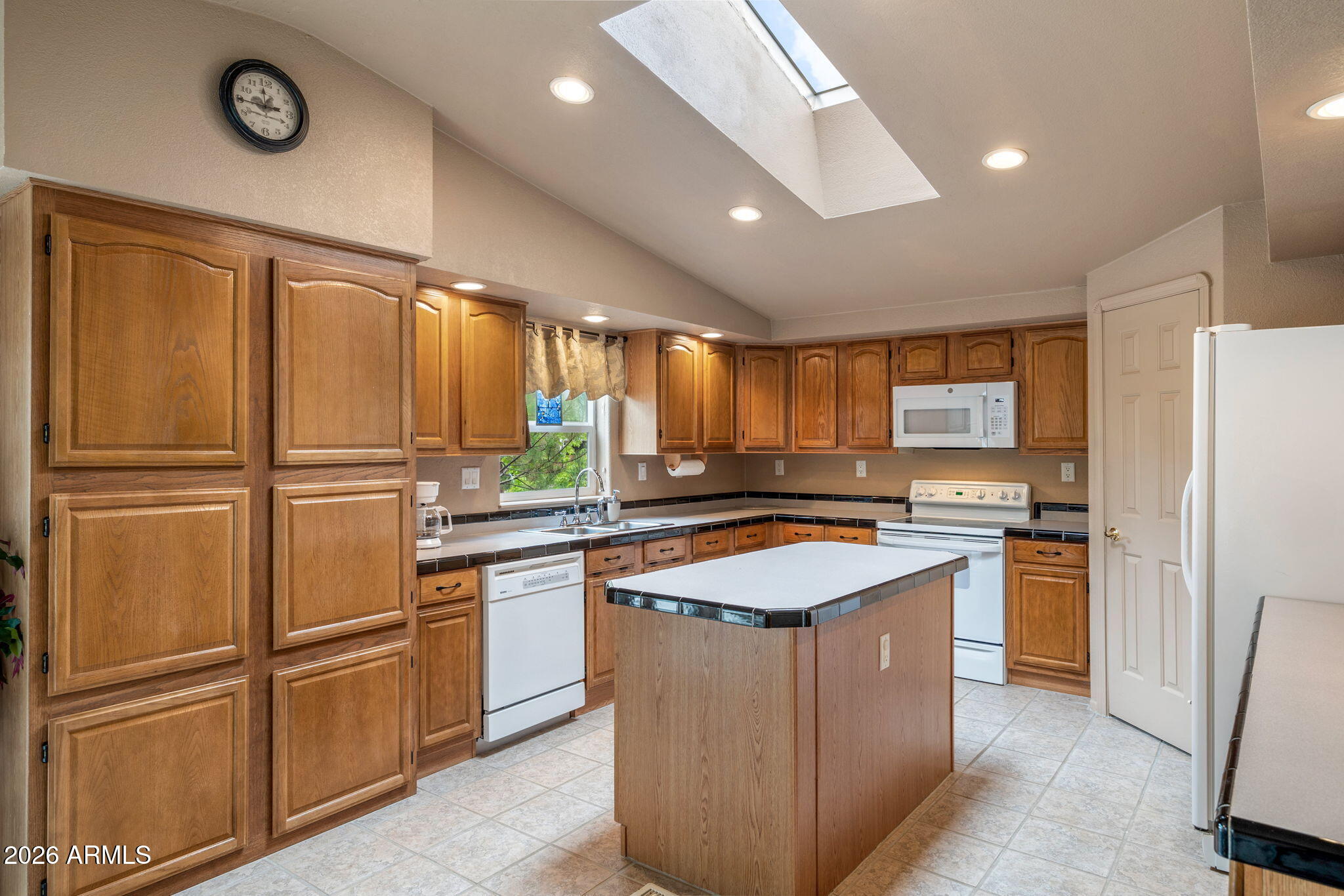 LAKESIDE UNSUBDIVIDED - Residential