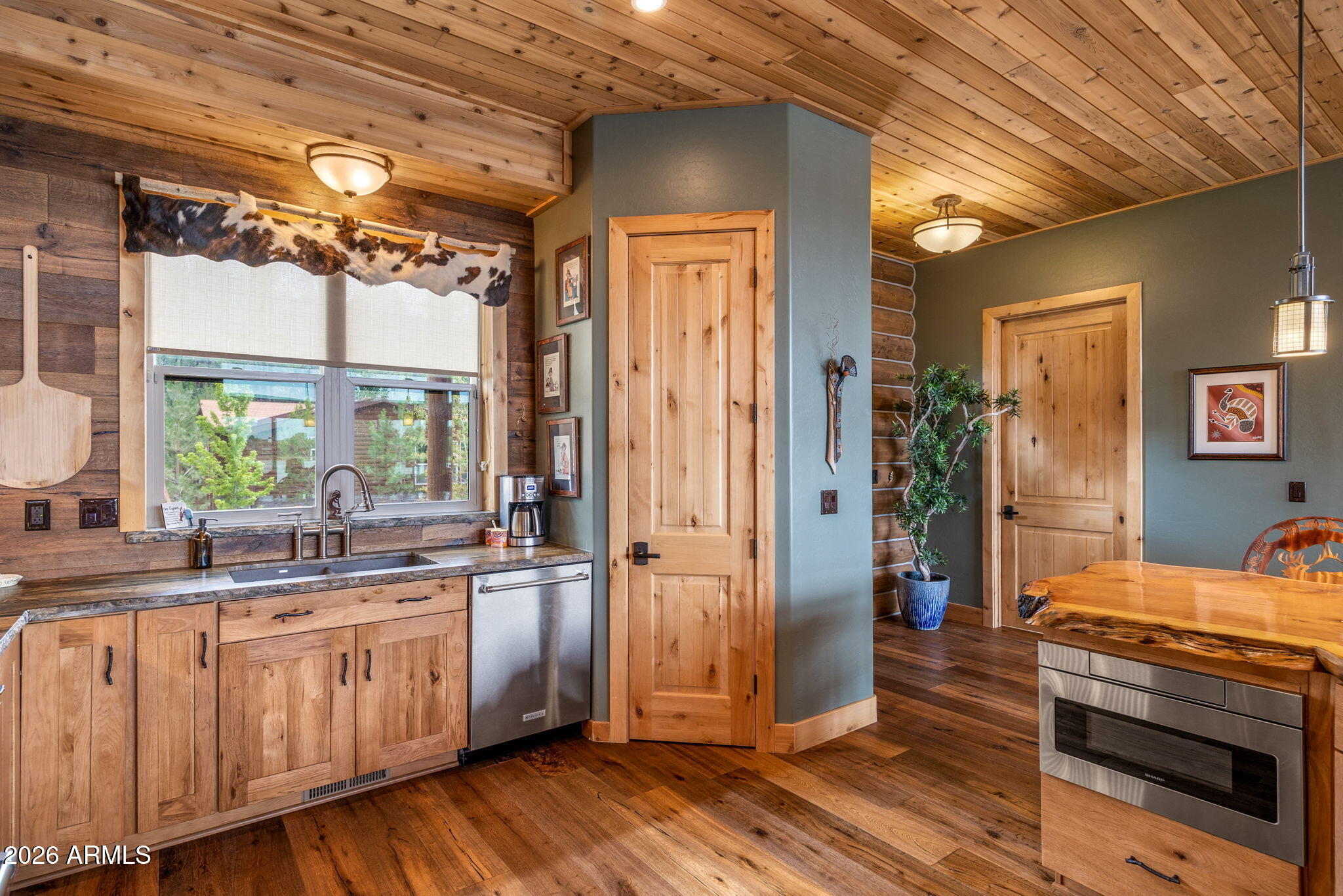 LAKESIDE UNSUBDIVIDED - Residential