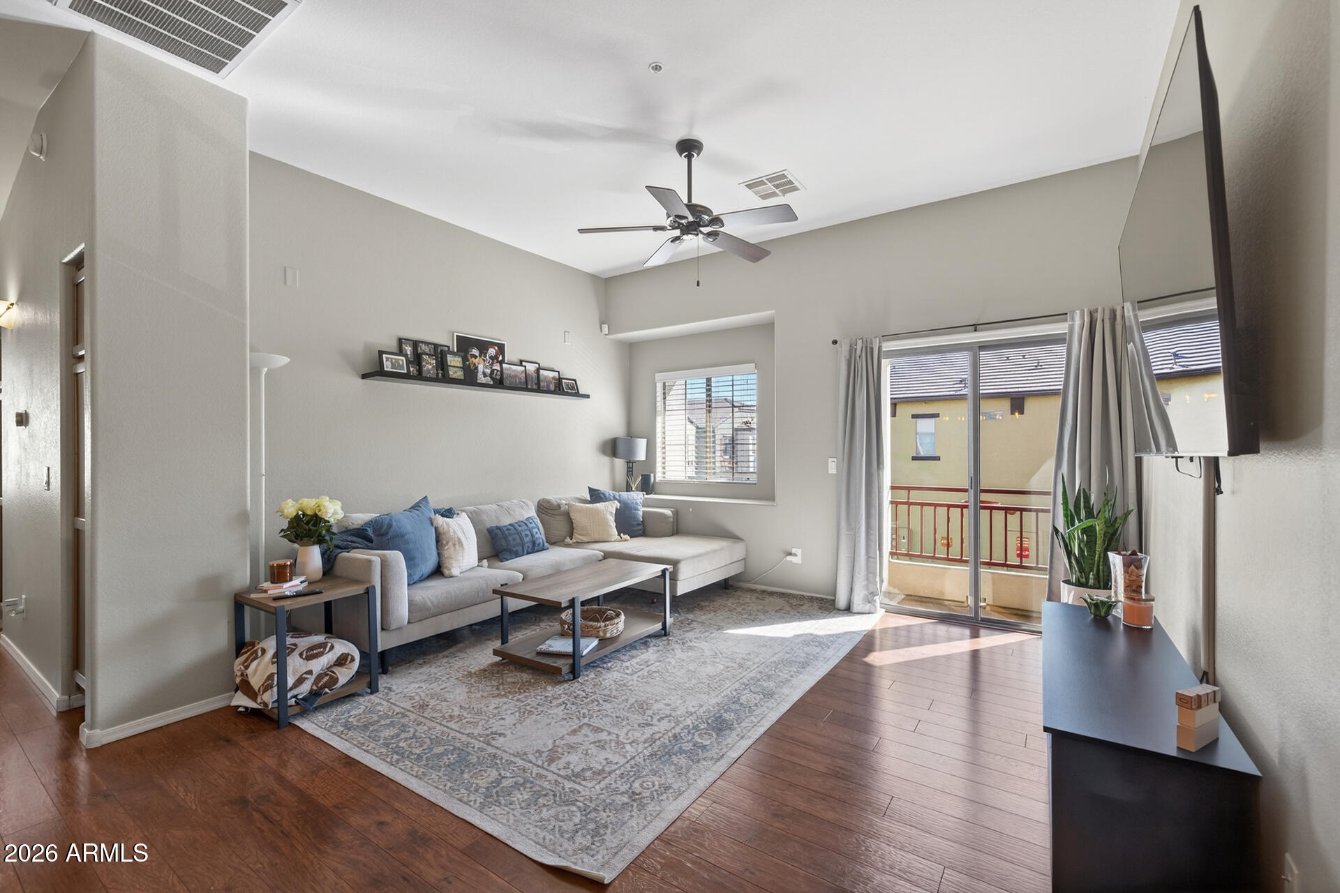 2725 E MINE CREEK Road 2166