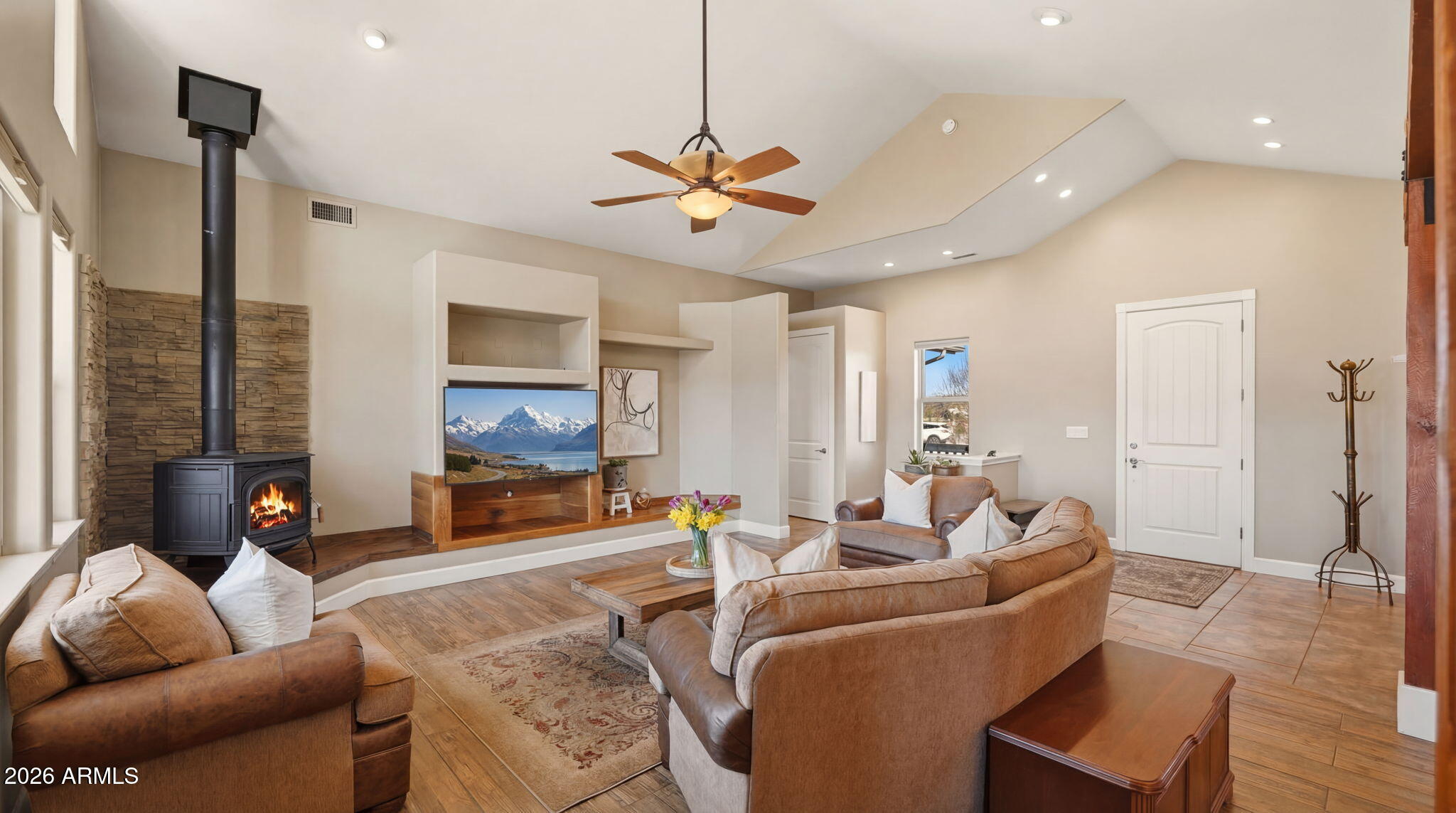 SLAYTON RANCH EST UNIT 01 LOT:34 SIXTEENTH: SW QUARTER: NE SECTION: 24 TOWNSHIP: 22N RANGE: 08E - Residential