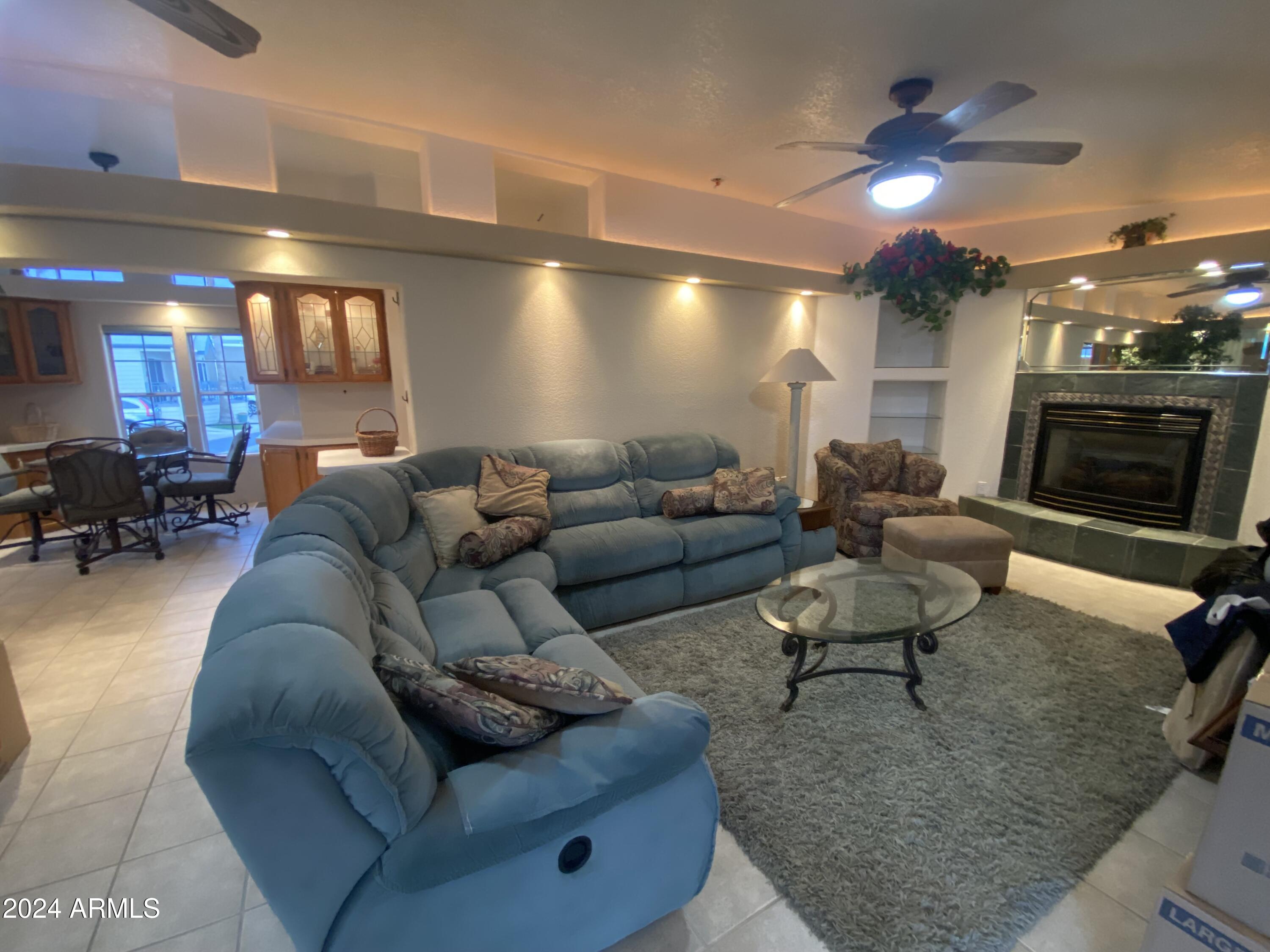 1572 W YAKIMA Avenue 572