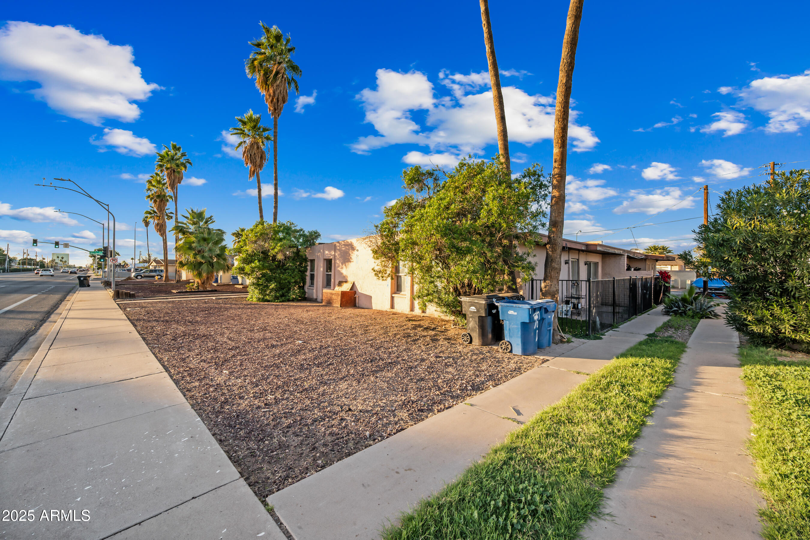 72 W SOUTHERN Avenue