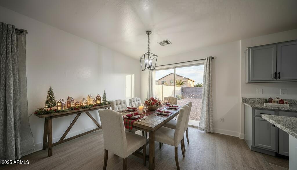 24997 W ILLINI Street