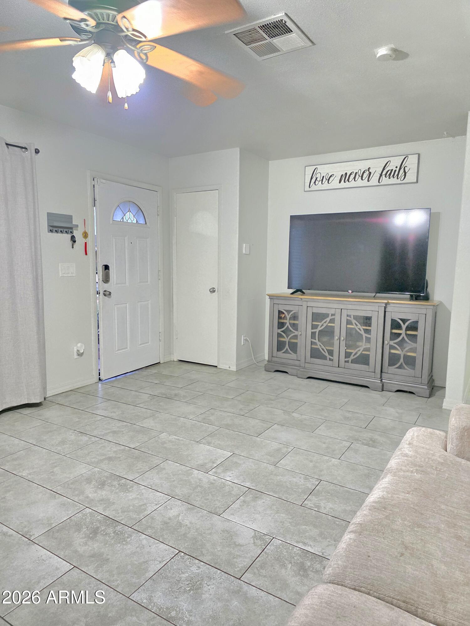 8109 W MONTECITO Avenue