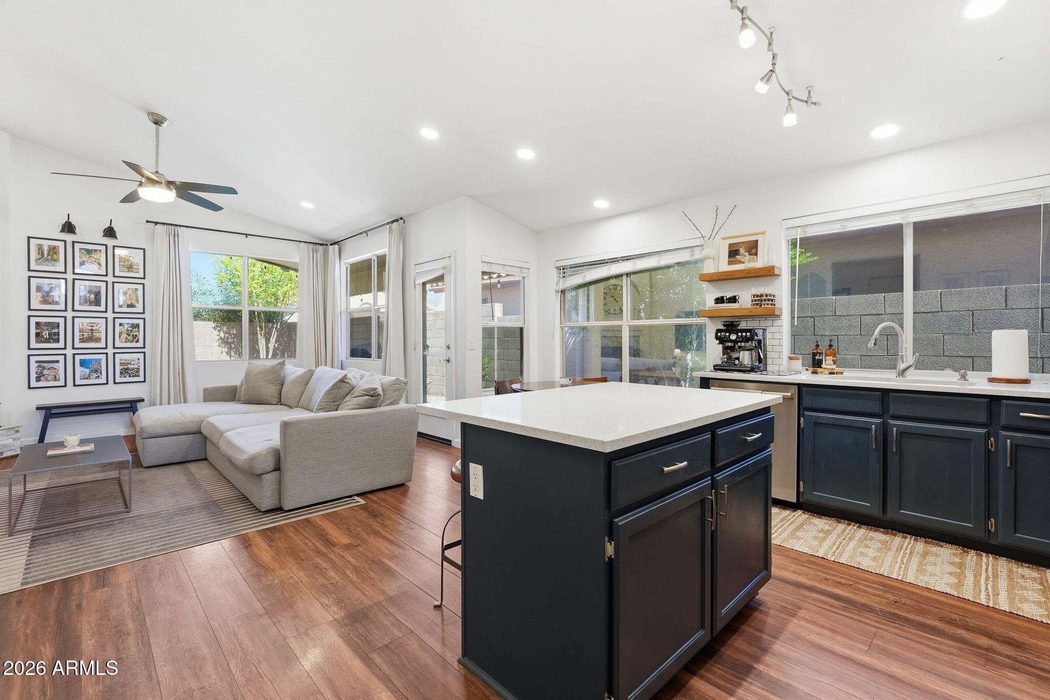 1416 E SIERRA MADRE Avenue