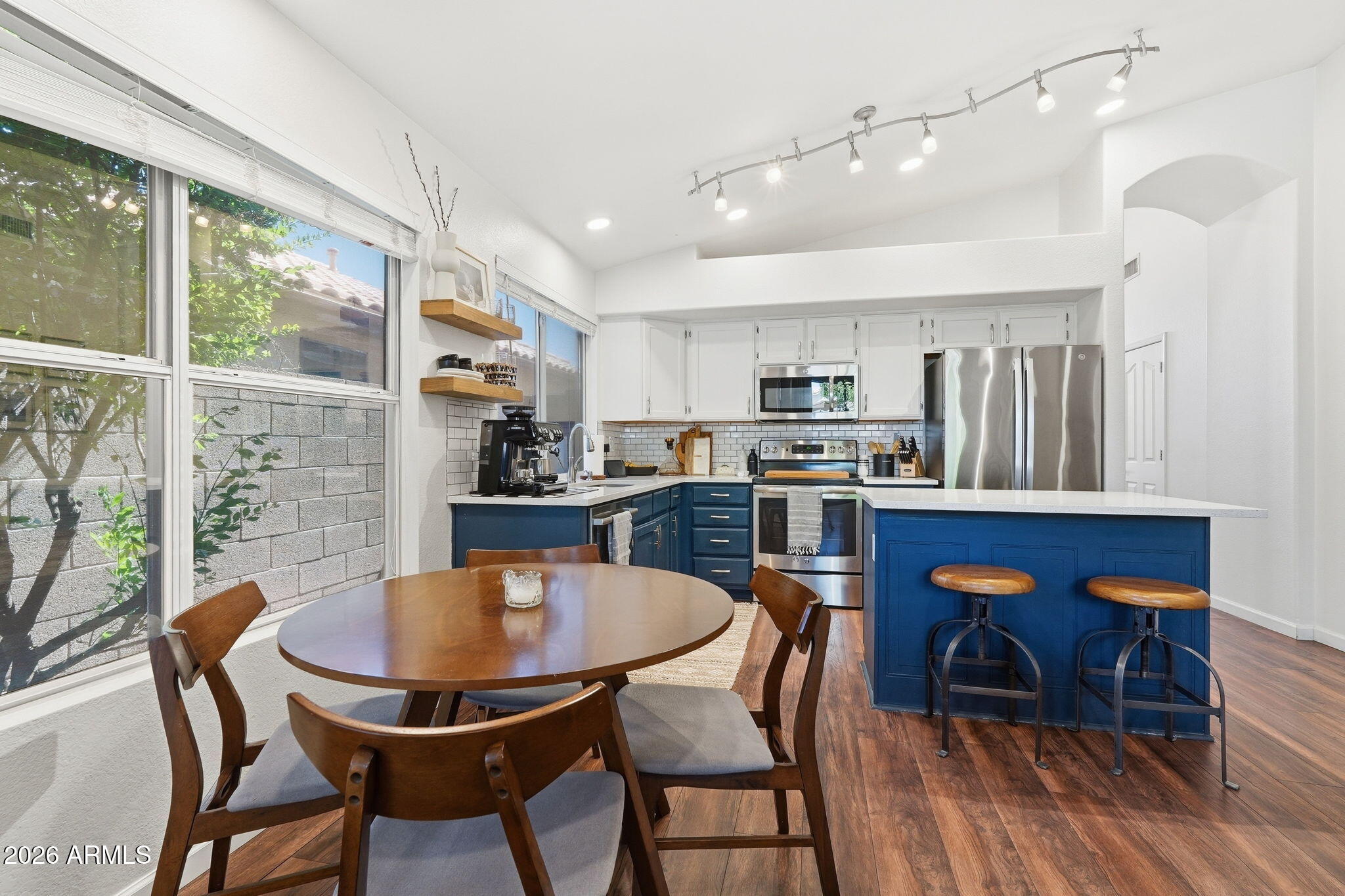 1416 E SIERRA MADRE Avenue