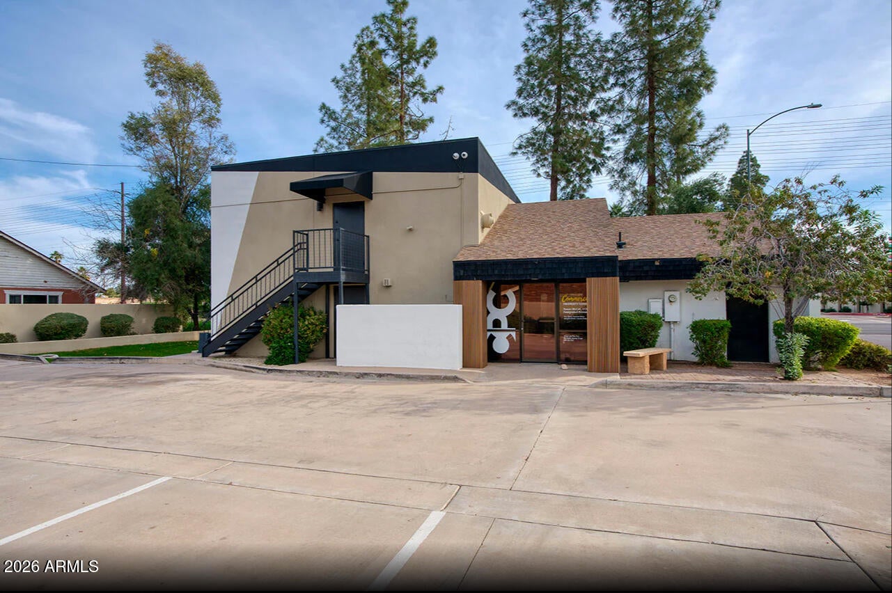 606 N STAPLEY Drive