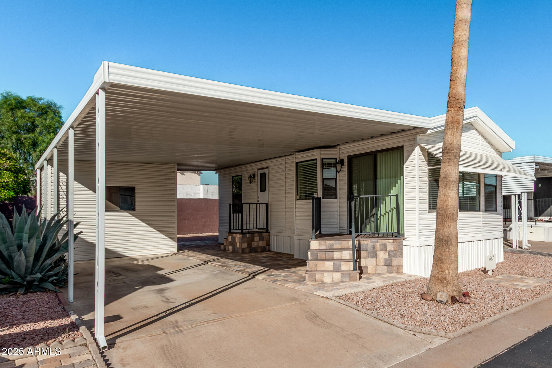 111 S GREENFIELD Road 647