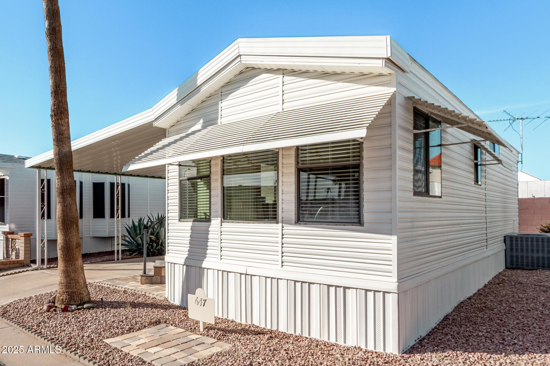 111 S GREENFIELD Road 647