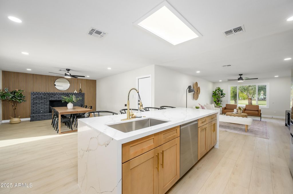 Photo of 1985 E Carson Drive, Tempe, AZ 85282 (MLS # 6960667)