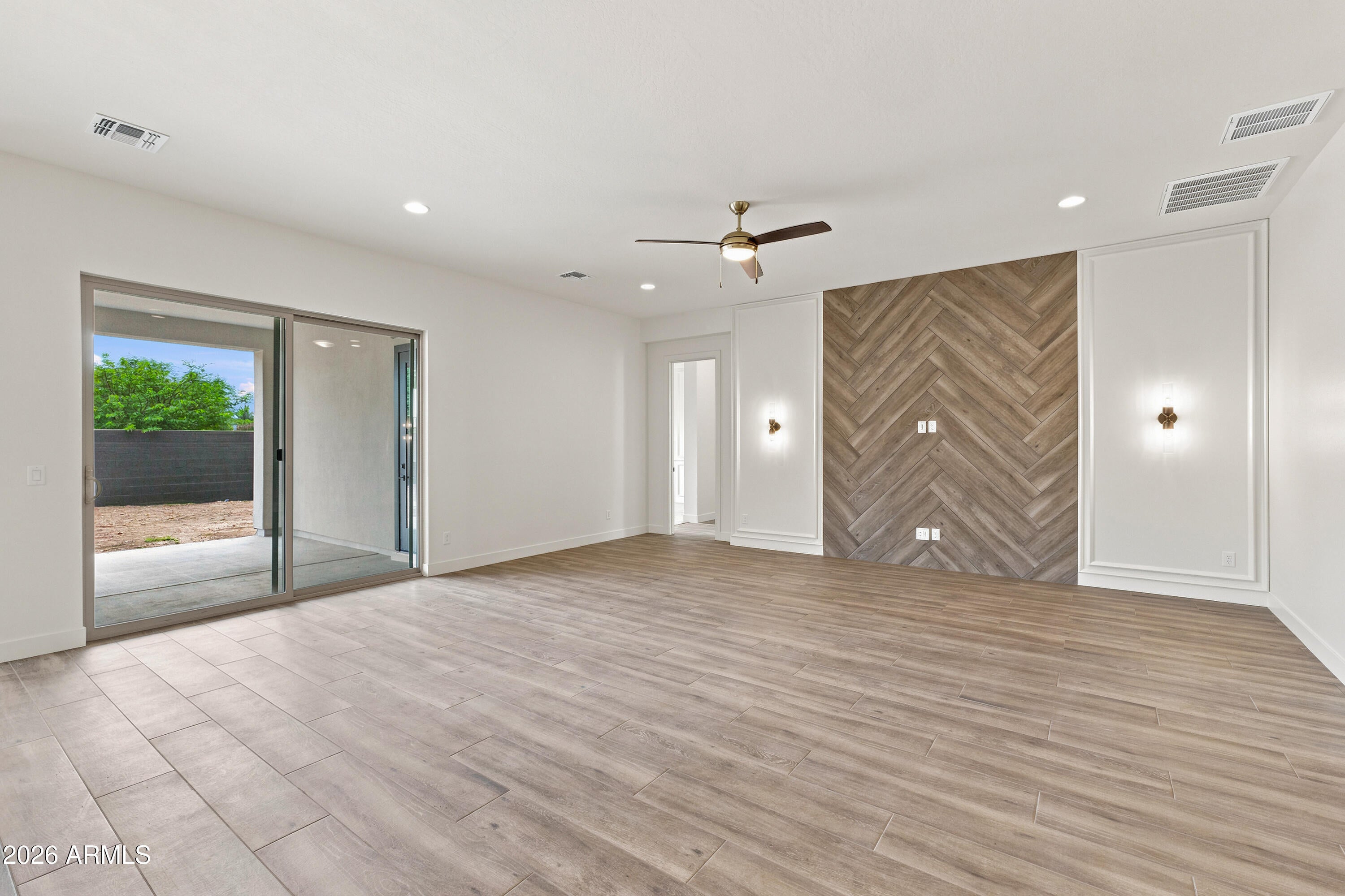 7331 W Lisbon Ln, Peoria, AZ, 85381, USA, 4 Bedrooms Bedrooms, ,4 BathroomsBathrooms,Residential,Active,7331 W Lisbon Ln,7032395