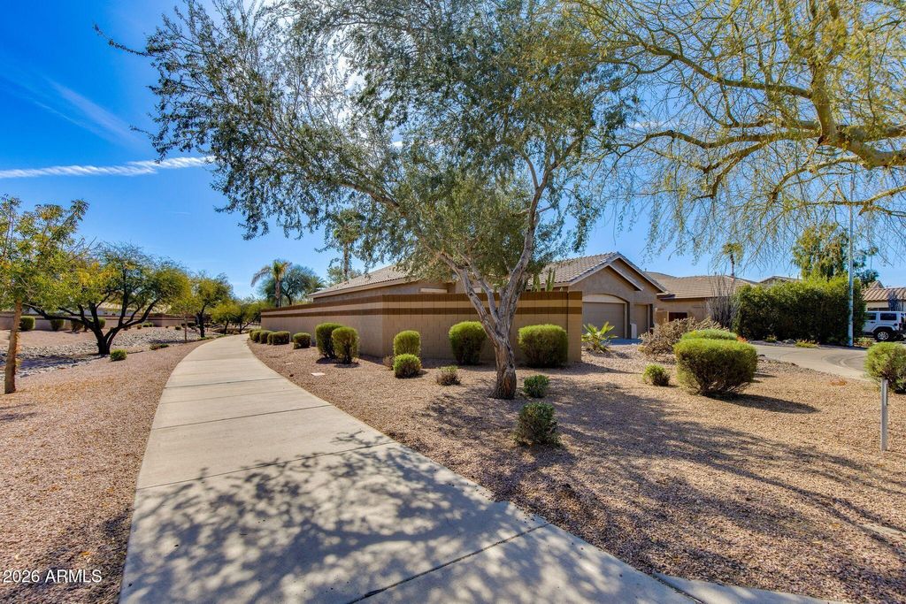 Photo of 2483 E Waterview Place, Chandler, AZ 85249 (MLS # 6983731)