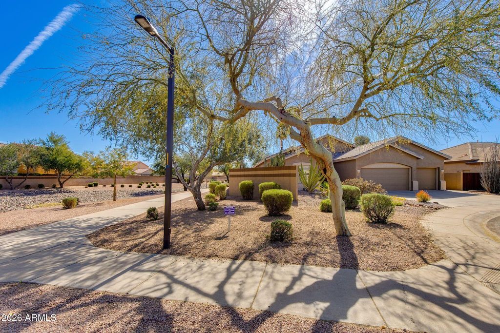 Photo of 2483 E Waterview Place, Chandler, AZ 85249 (MLS # 6983731)