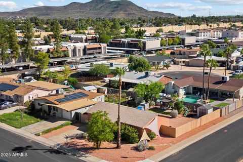 2813 W PORT ROYALE Lane Phoenix AZ 85053