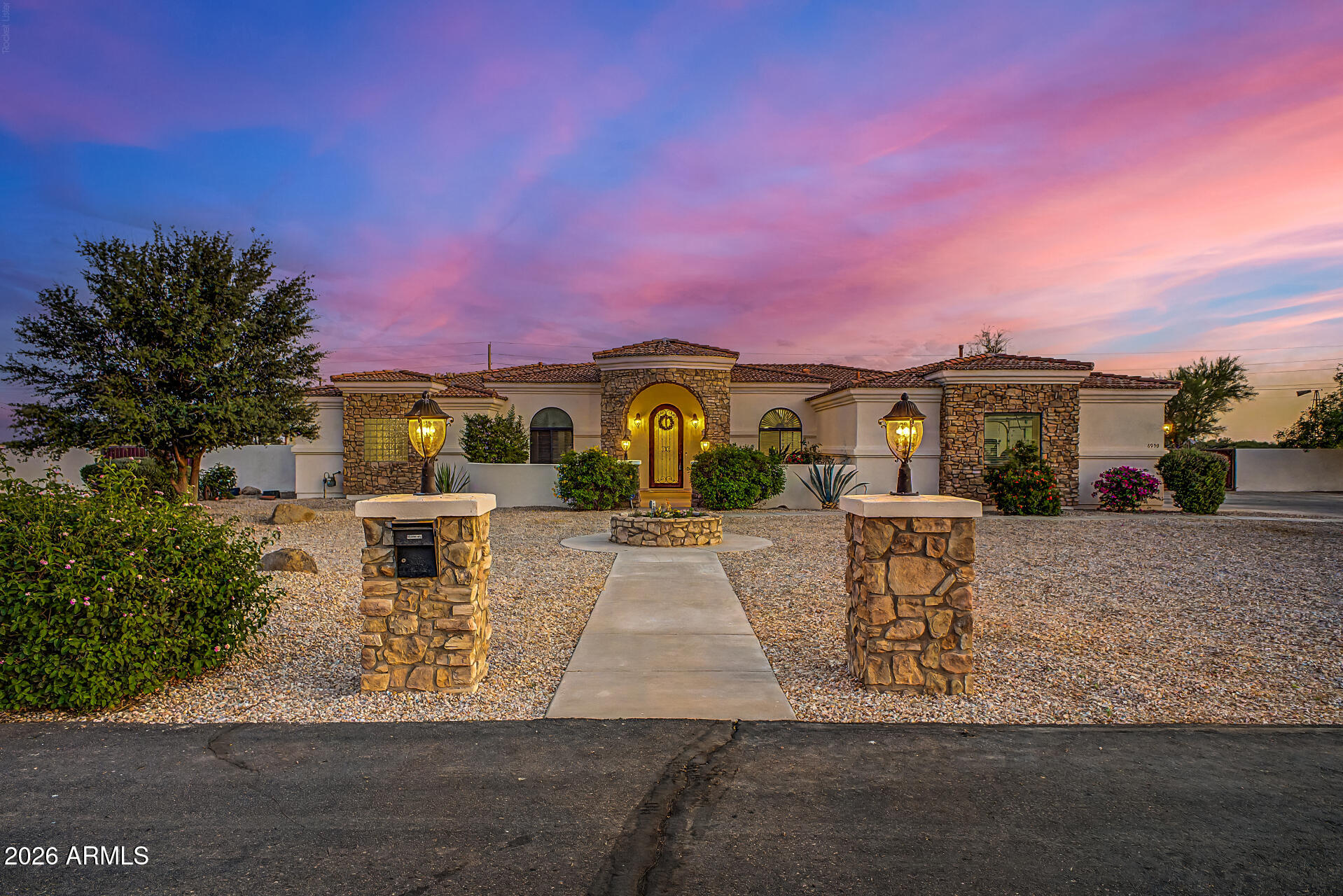6953 W APPALOOSA Trail