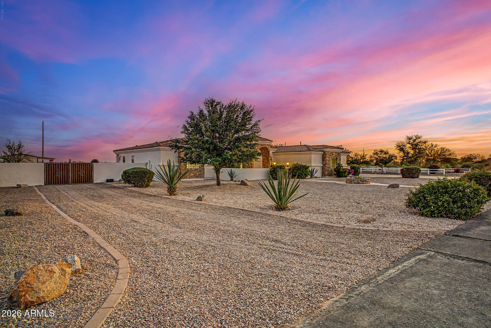 6953 W APPALOOSA Trail