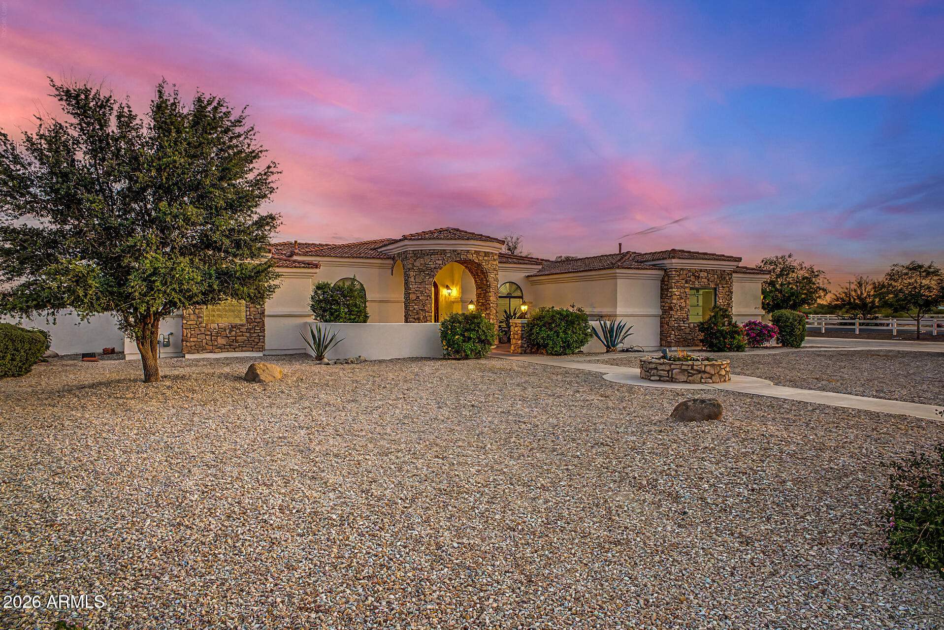 6953 W APPALOOSA Trail