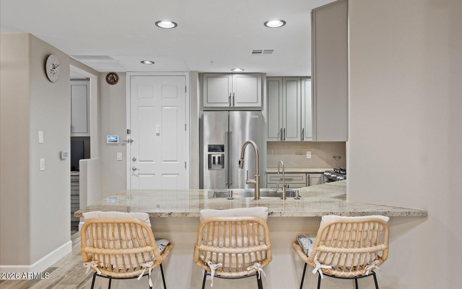 5350 E DEER VALLEY Drive 1250