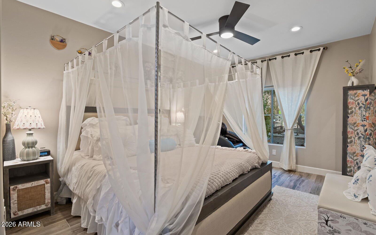 5350 E DEER VALLEY Drive 1250