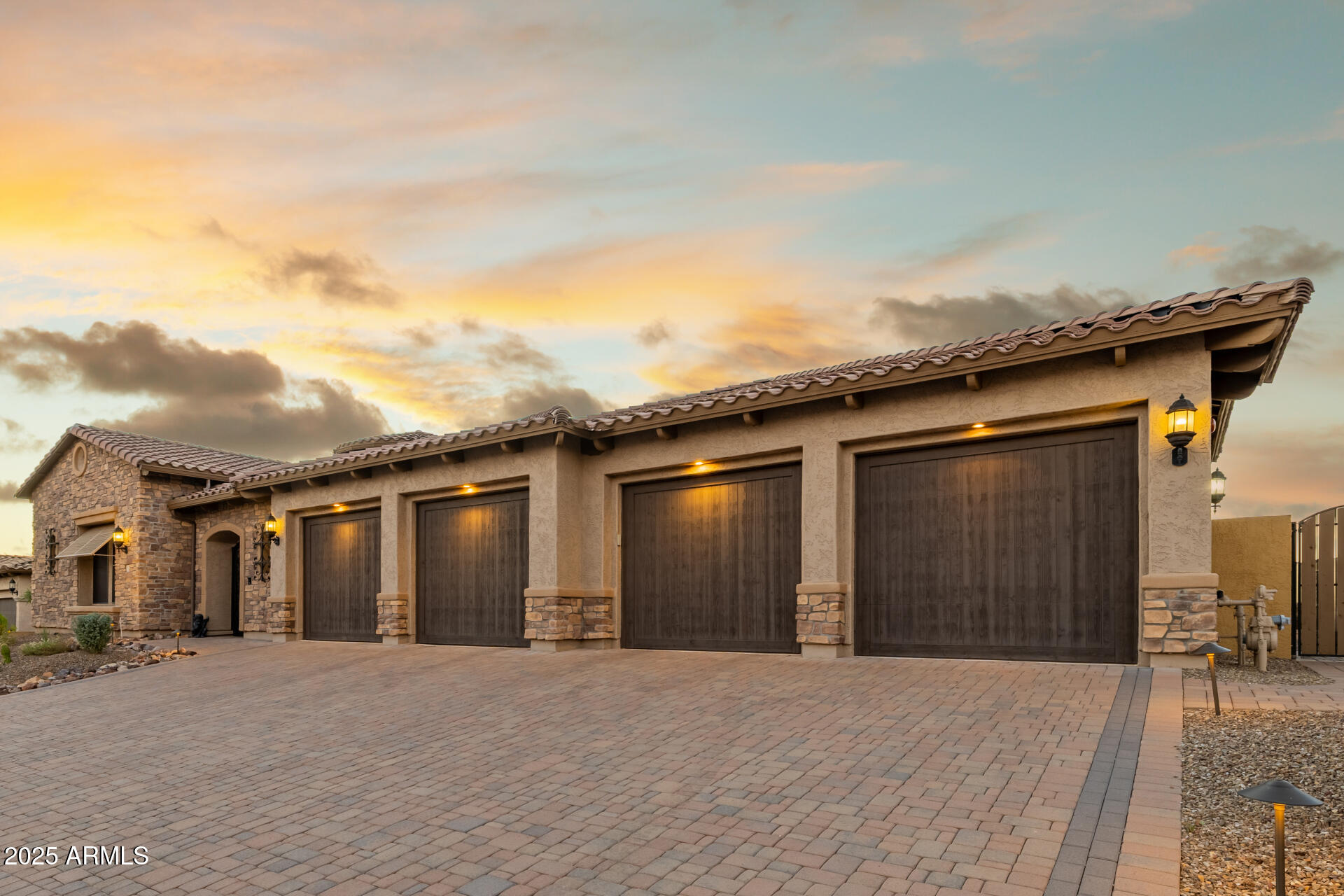 2312 N STEELE Circle