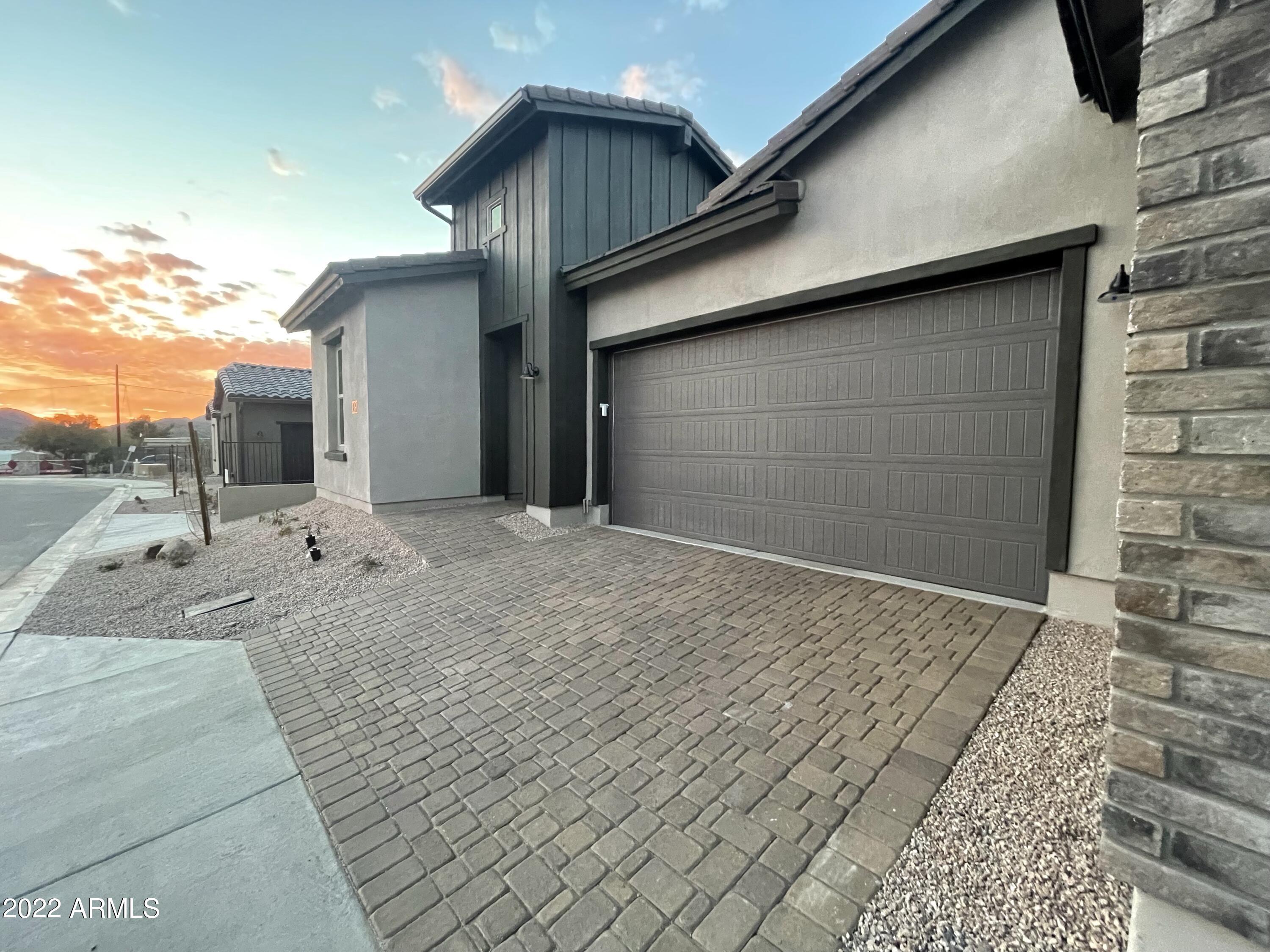 38500 N SCHOOL HOUSE Road 39