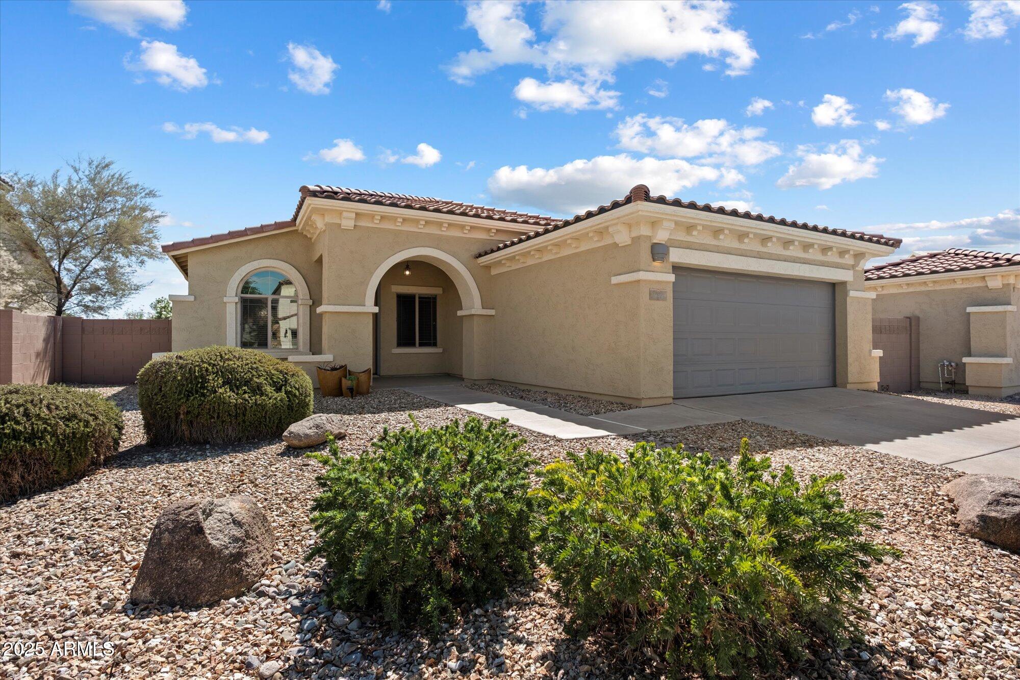 949 E INDIAN WELLS Place