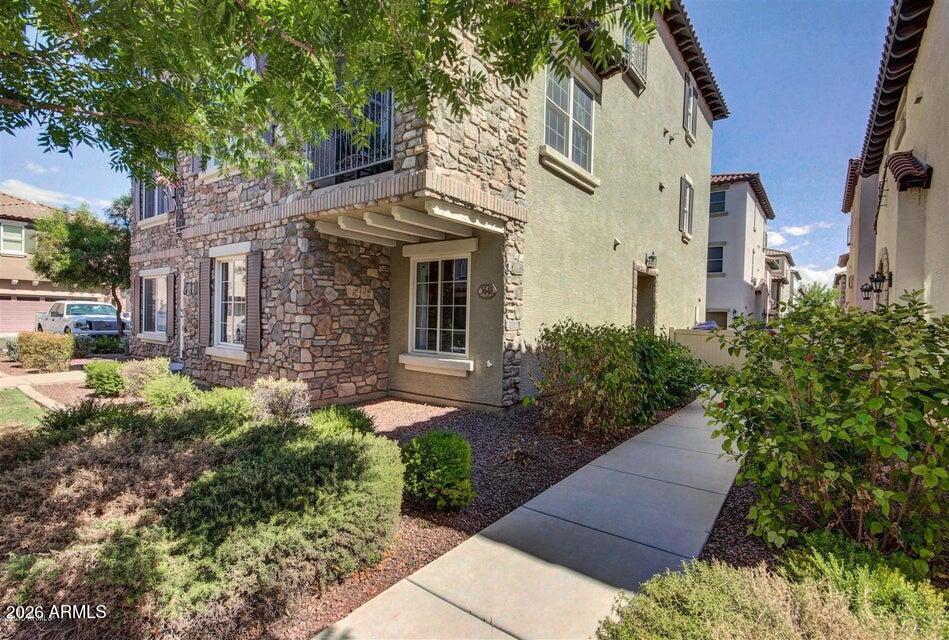 3648 E EDNA Drive