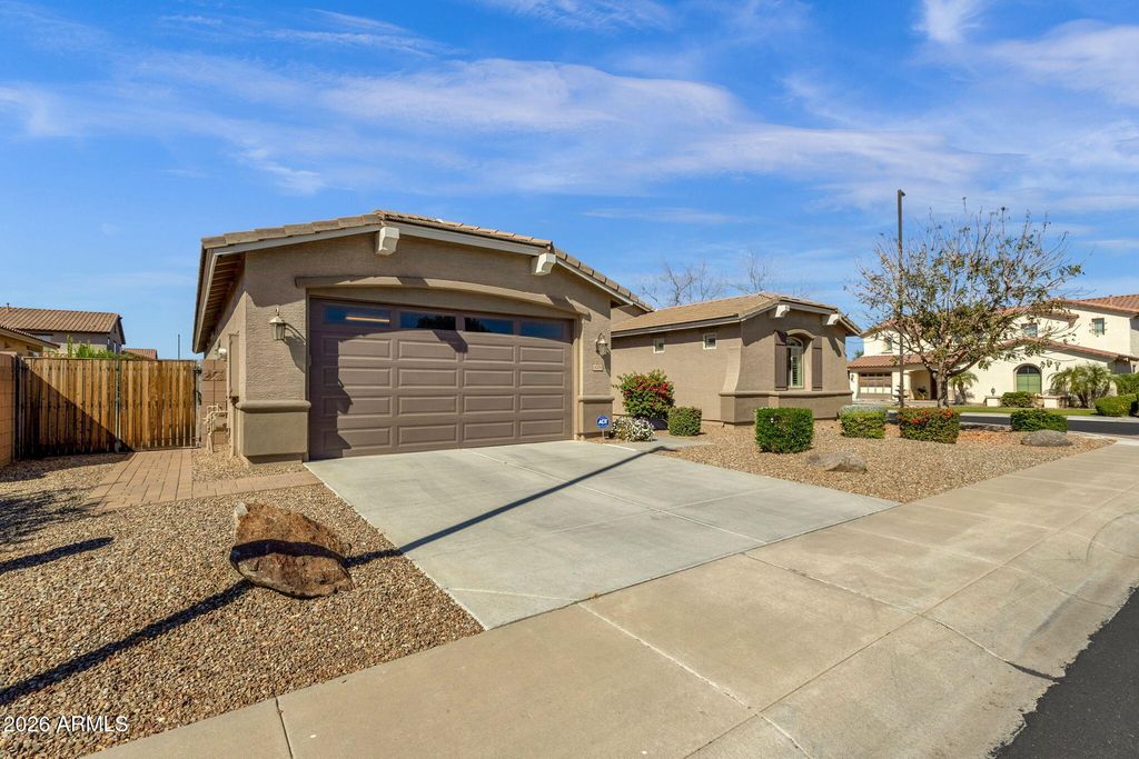 Photo of 4204 S Crosscreek Drive, Chandler, AZ 85249 (MLS # 7013855)