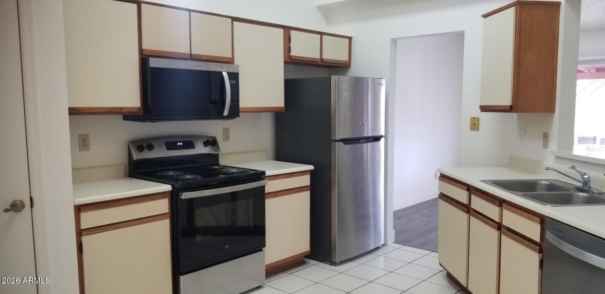 332 S Laveen Drive