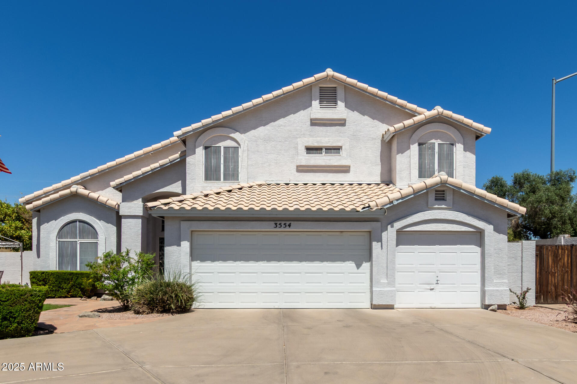 3554 E CAMINO Circle