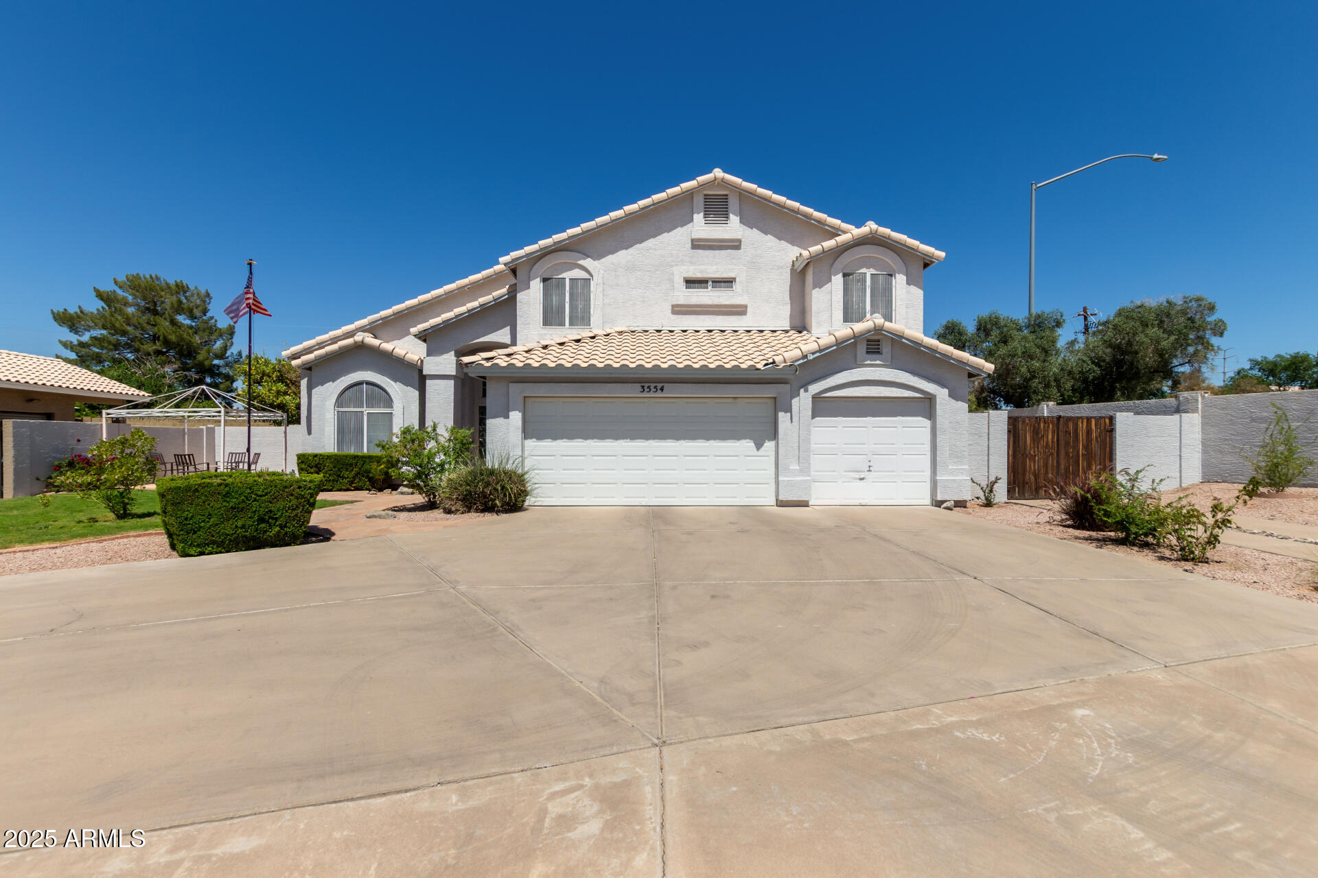 3554 E CAMINO Circle