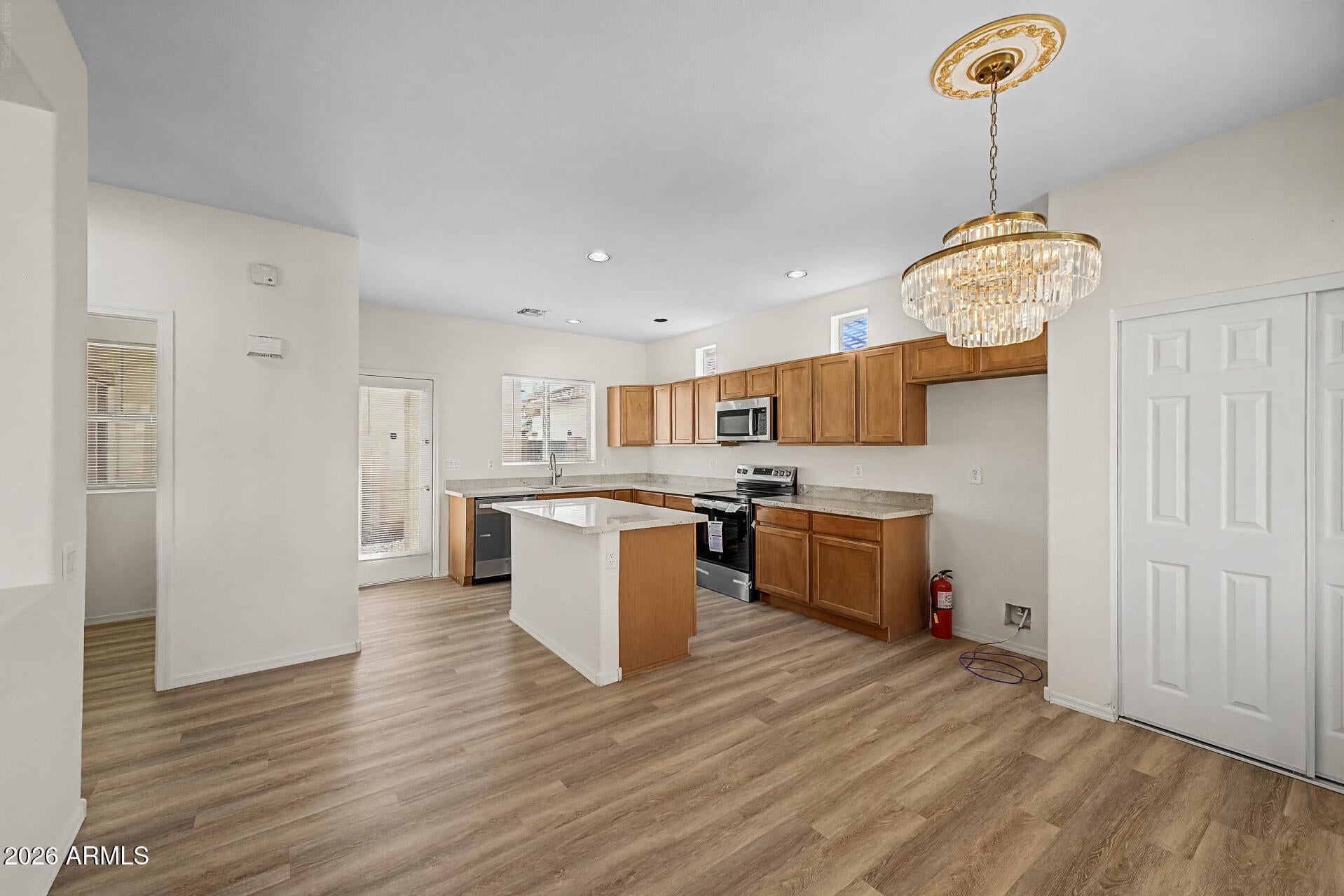 9446 W BERKELEY Road