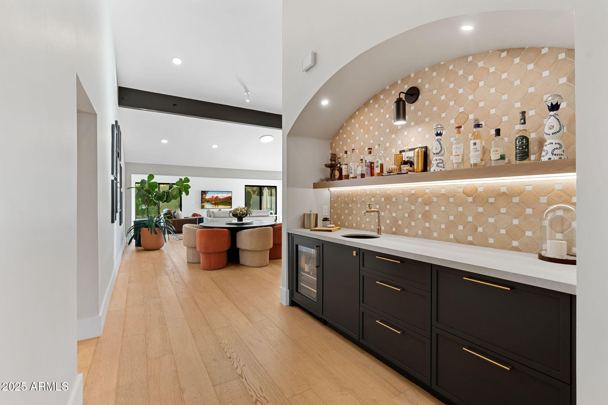 7067 N VIA DE LOS NINOS --