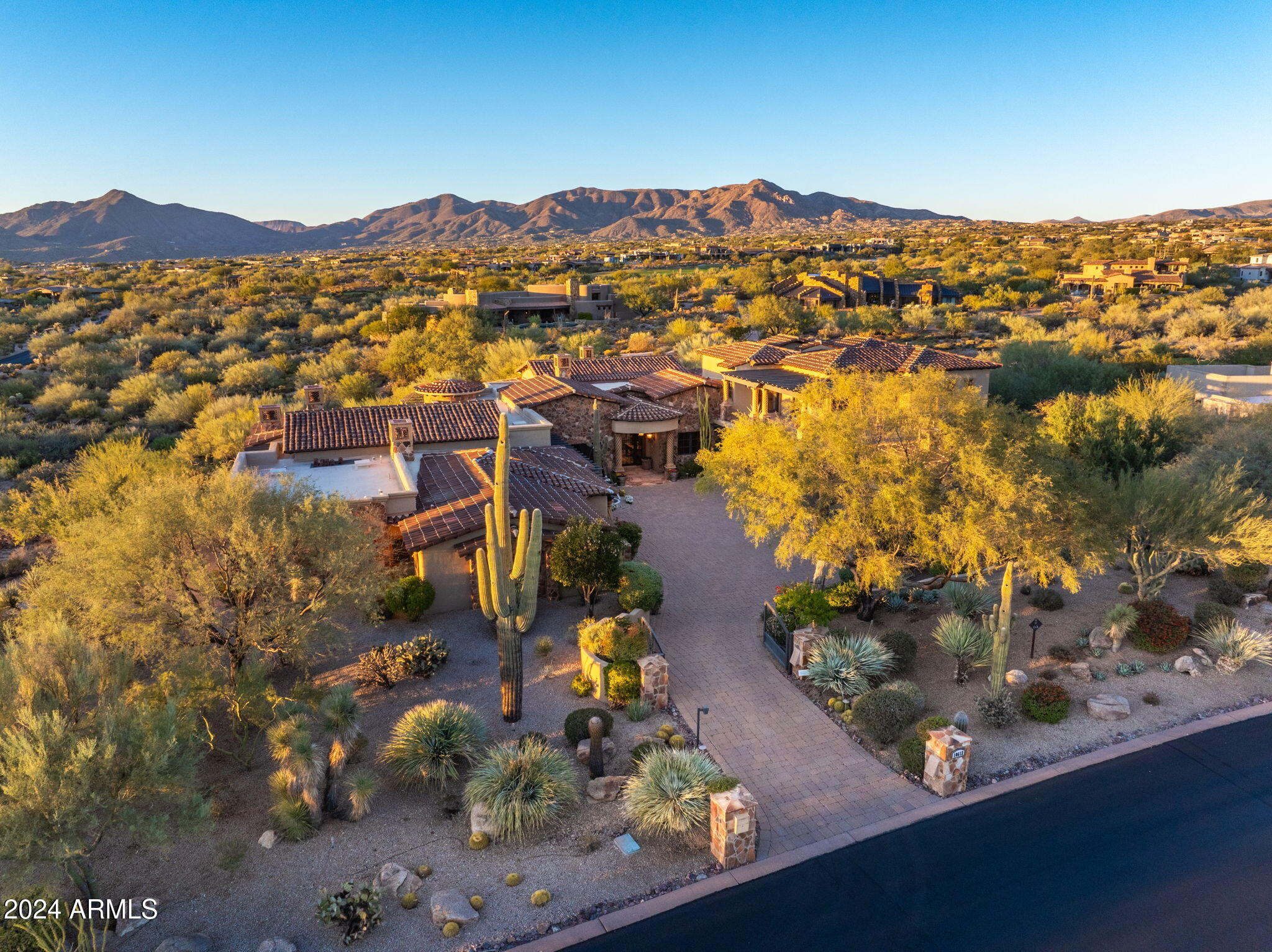 10612 E WINTER SUN Drive