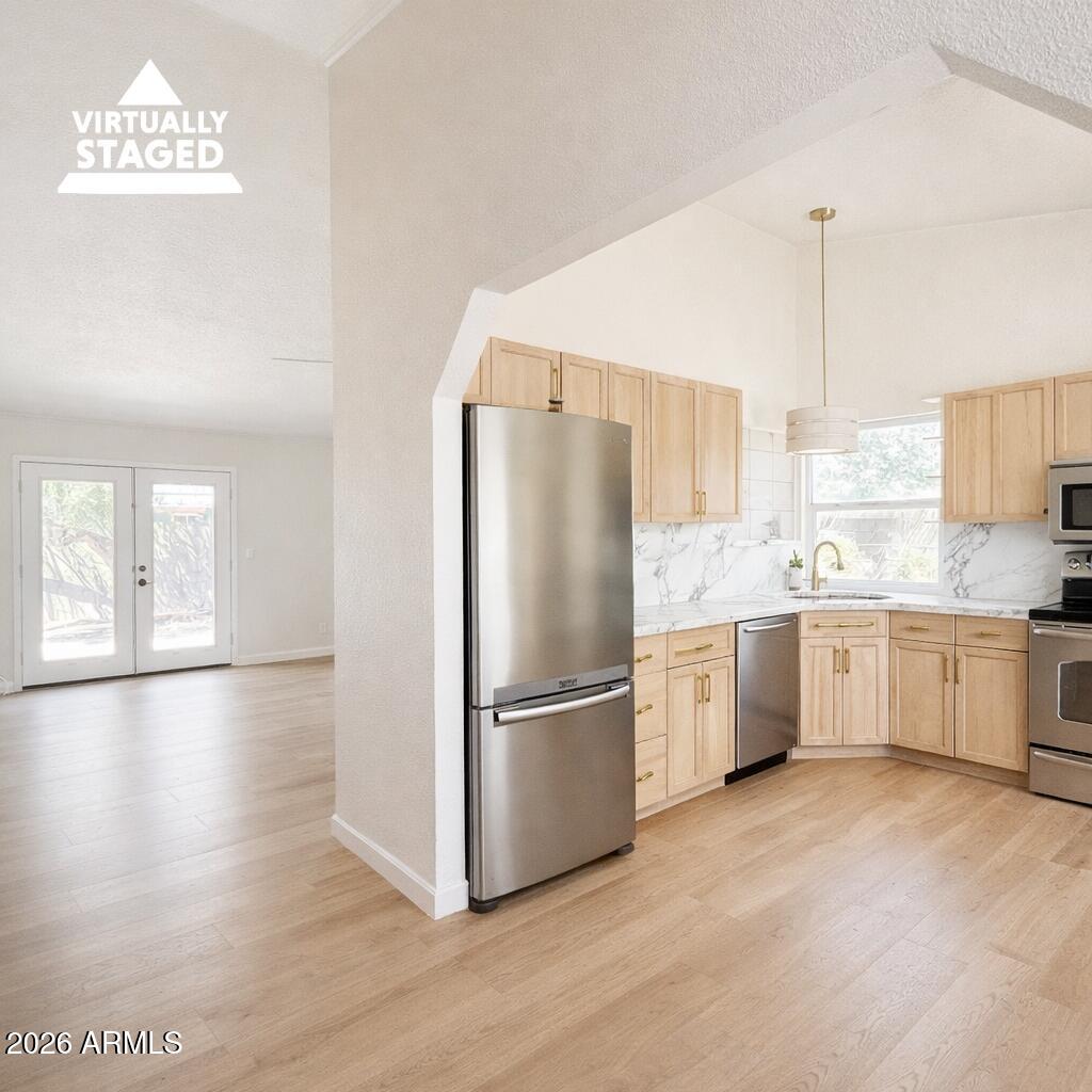 938 N EVERGREEN Court