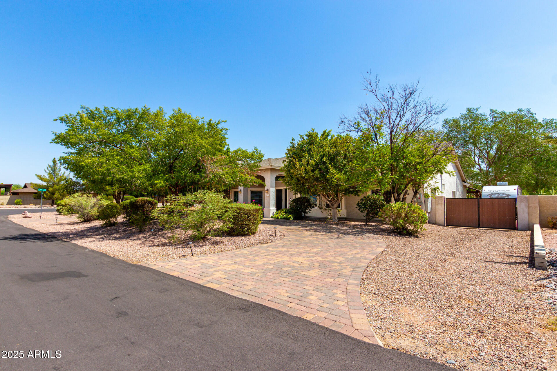 6729 W VILLA THERESA Drive